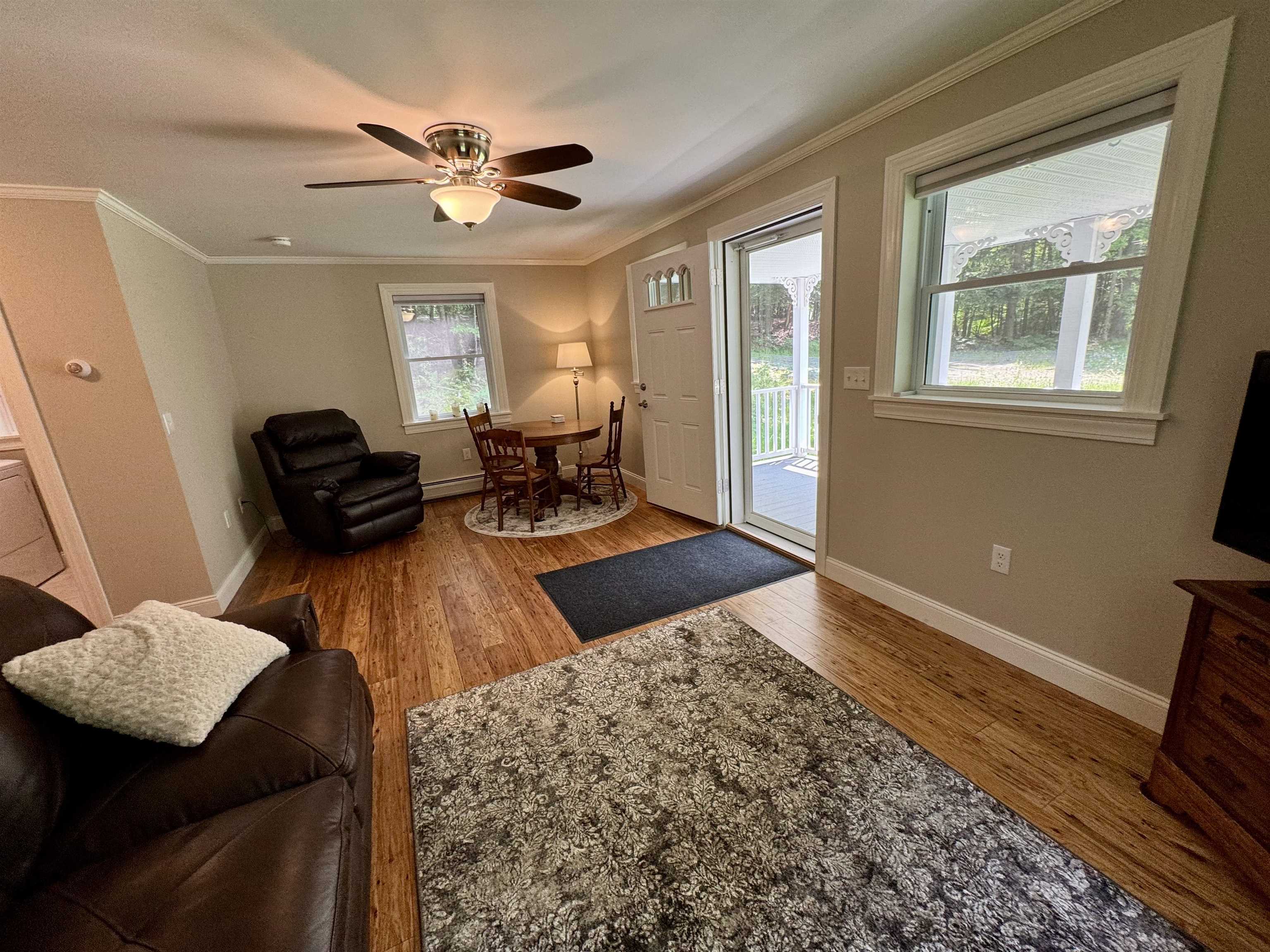 384 Stapelfeld Drive Property Photo 8