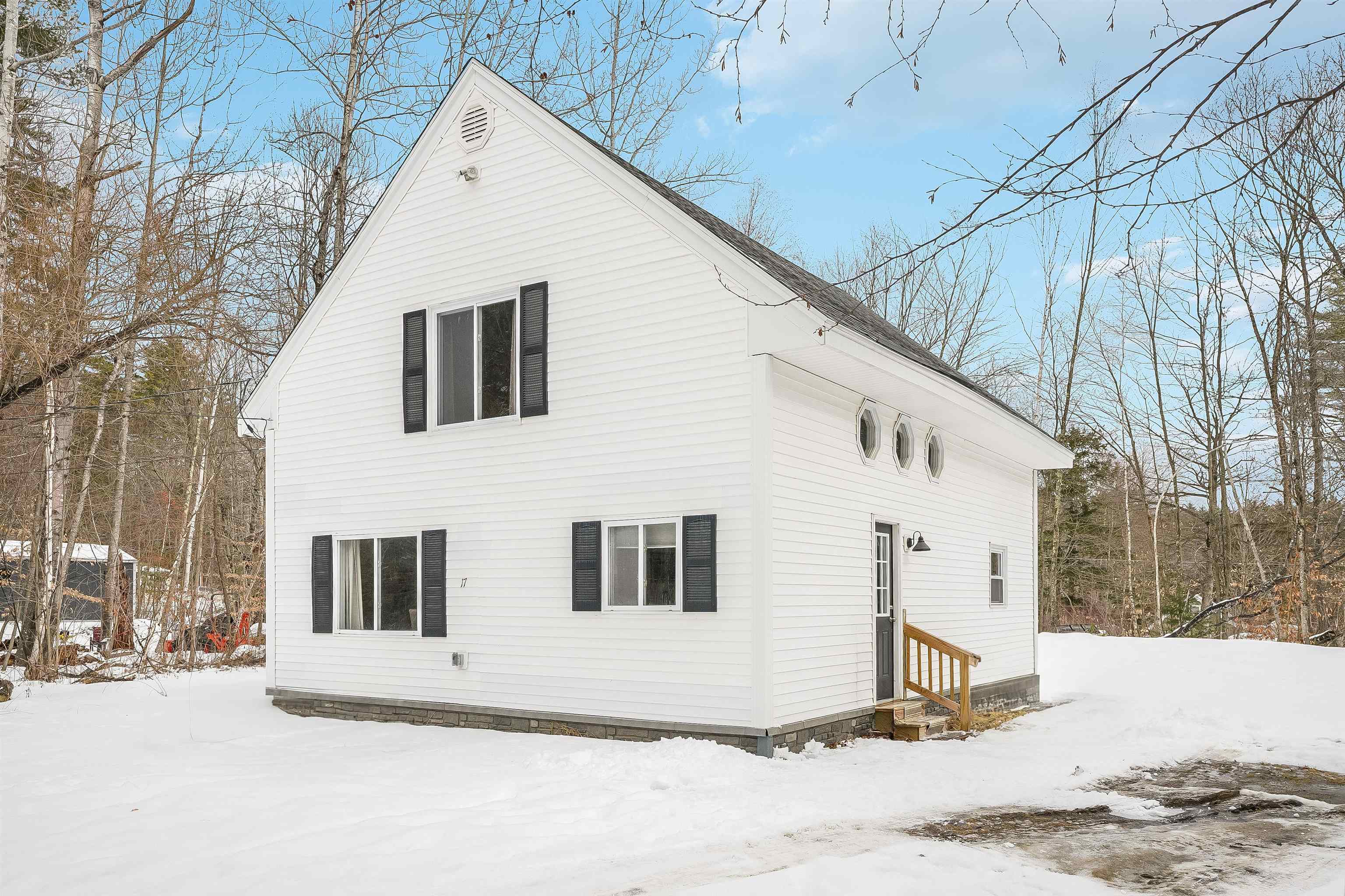17 Winter Road Property Photo