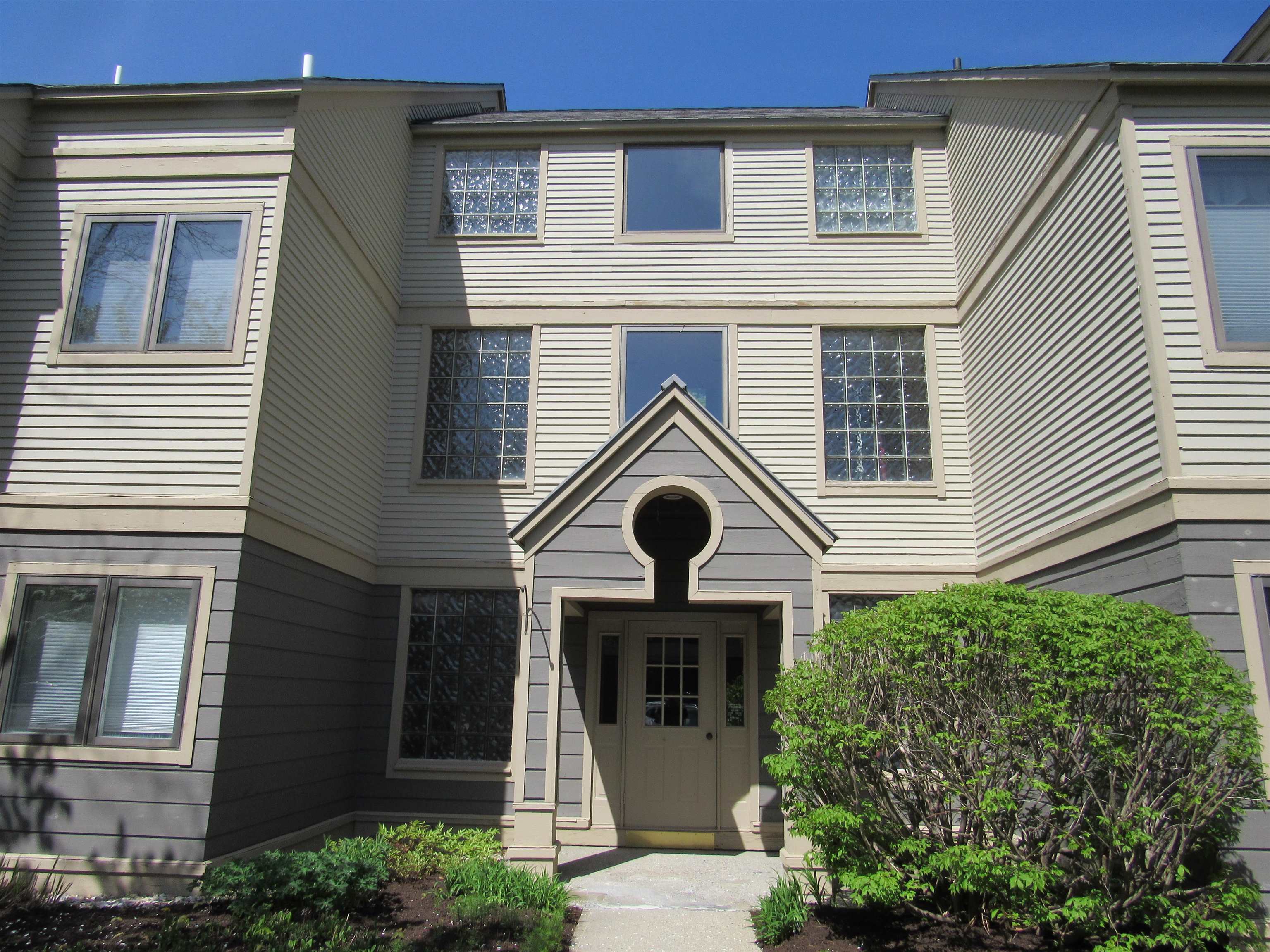 Crown Point Real Estate Listings Main Image