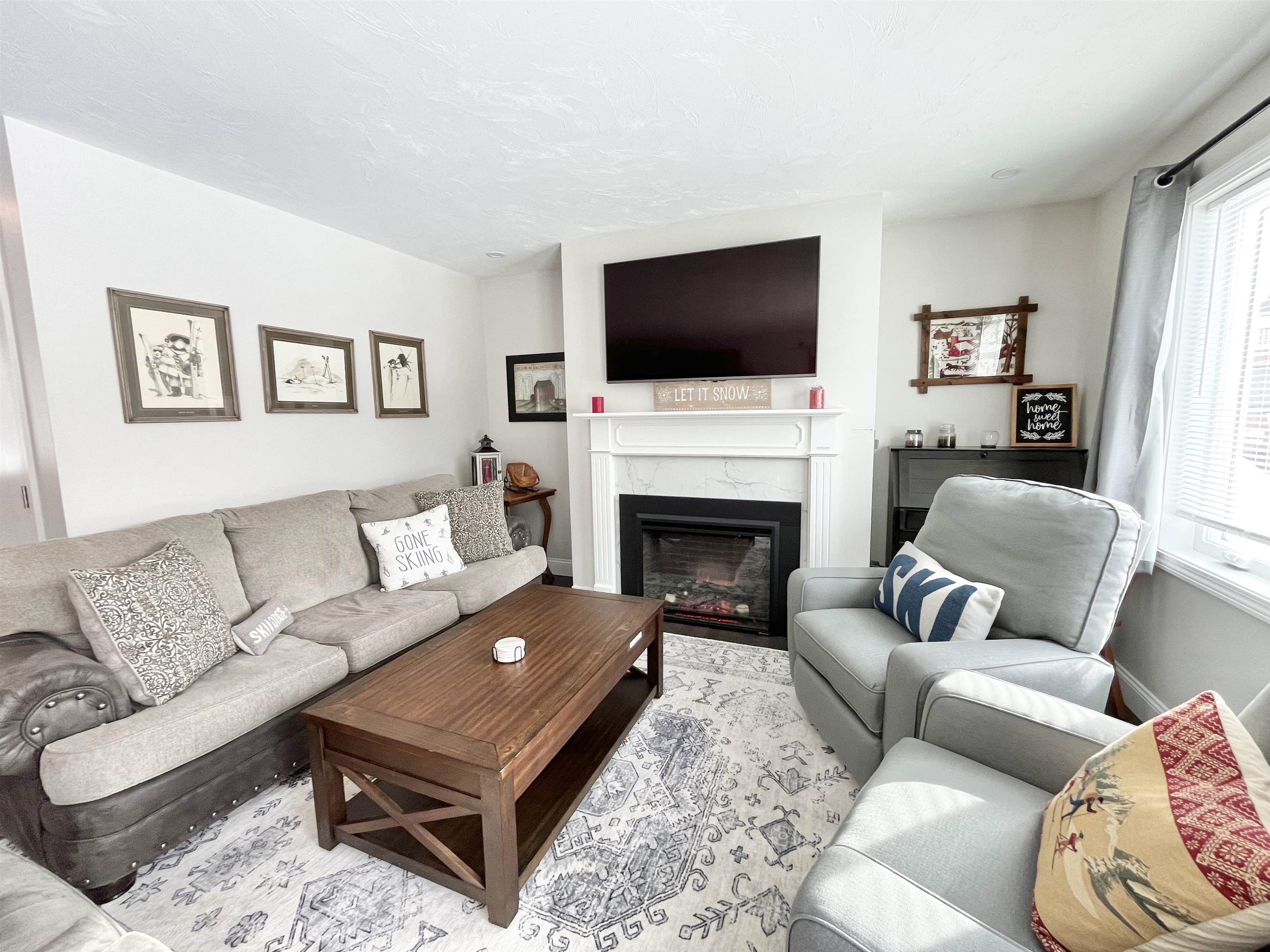 4a Junior's Way Property Photo 1