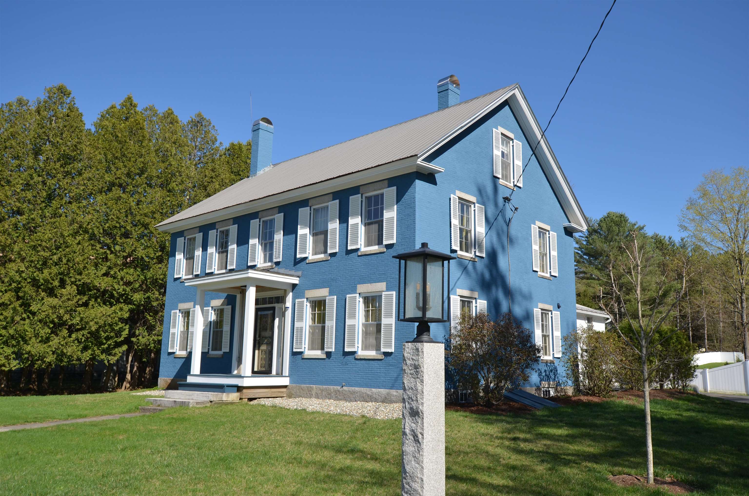 297 Railroad Street Property Photo 1