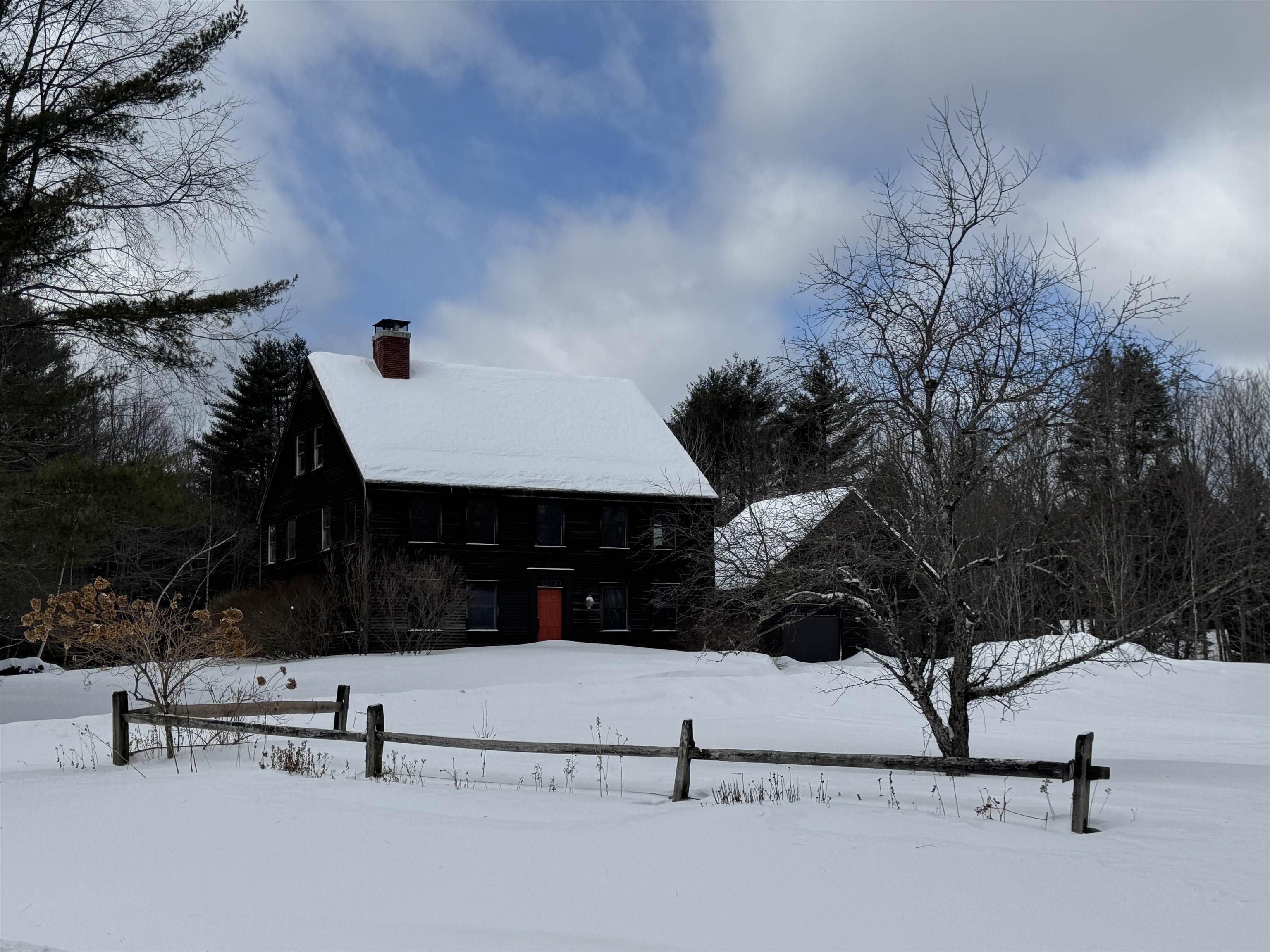 10 Meadowbrook Road Property Photo