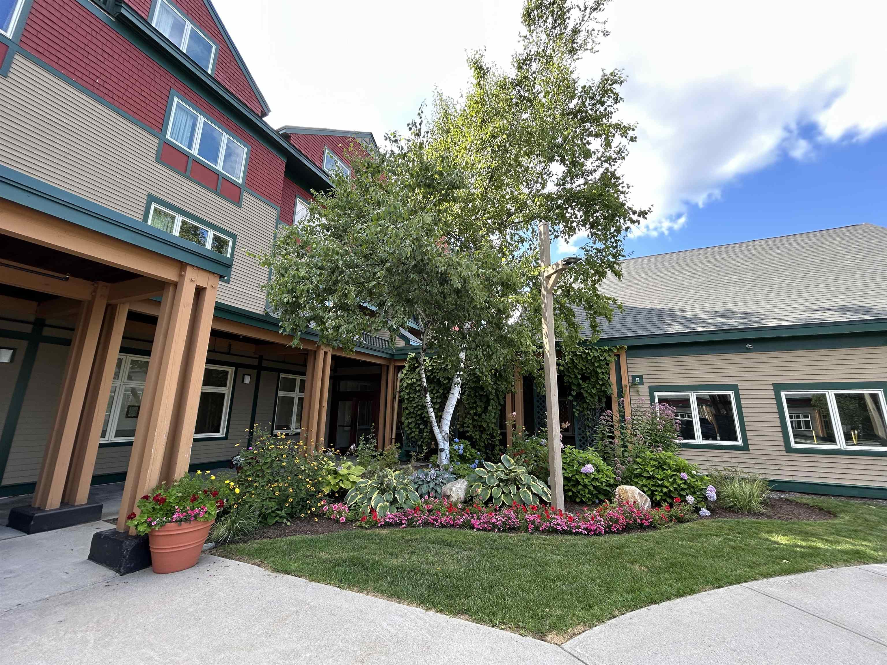 103/05 Qtr.1,89 Grand Summit Way Property Photo 32