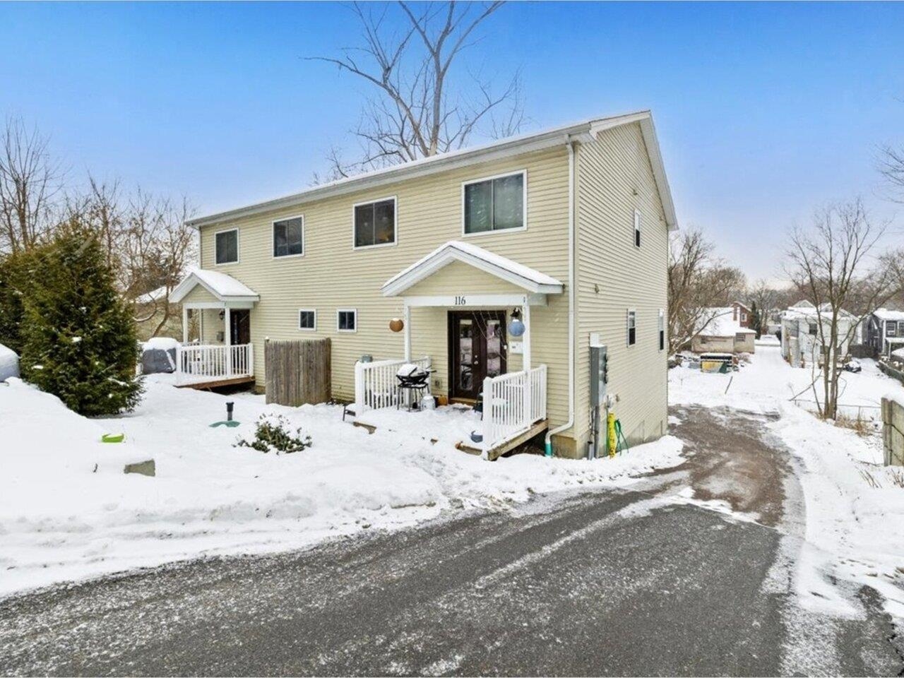 116 Malletts Bay Avenue 101 Property Photo