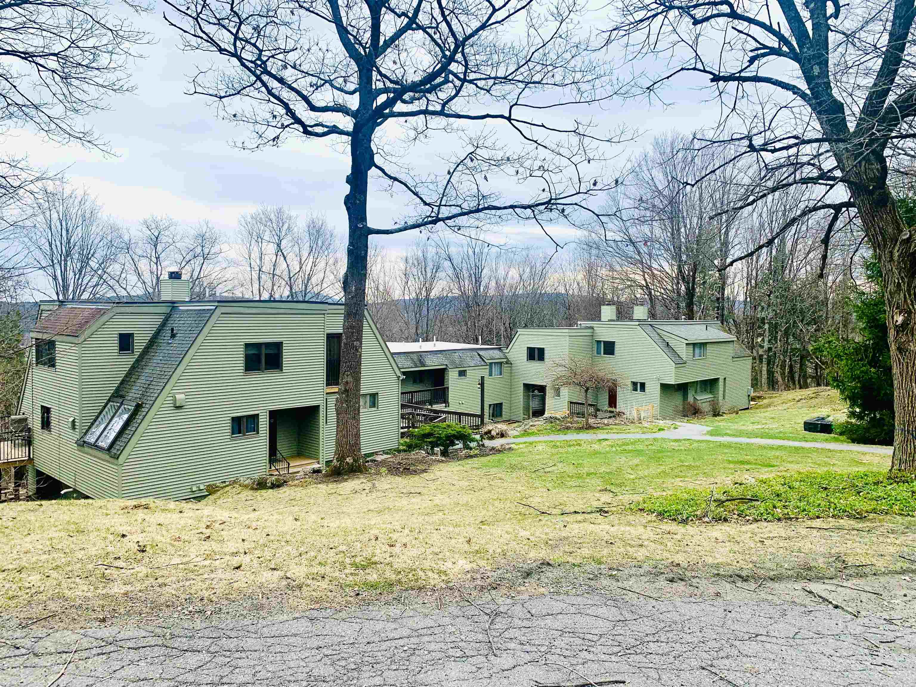 1221 Baker Turn Road E Property Photo