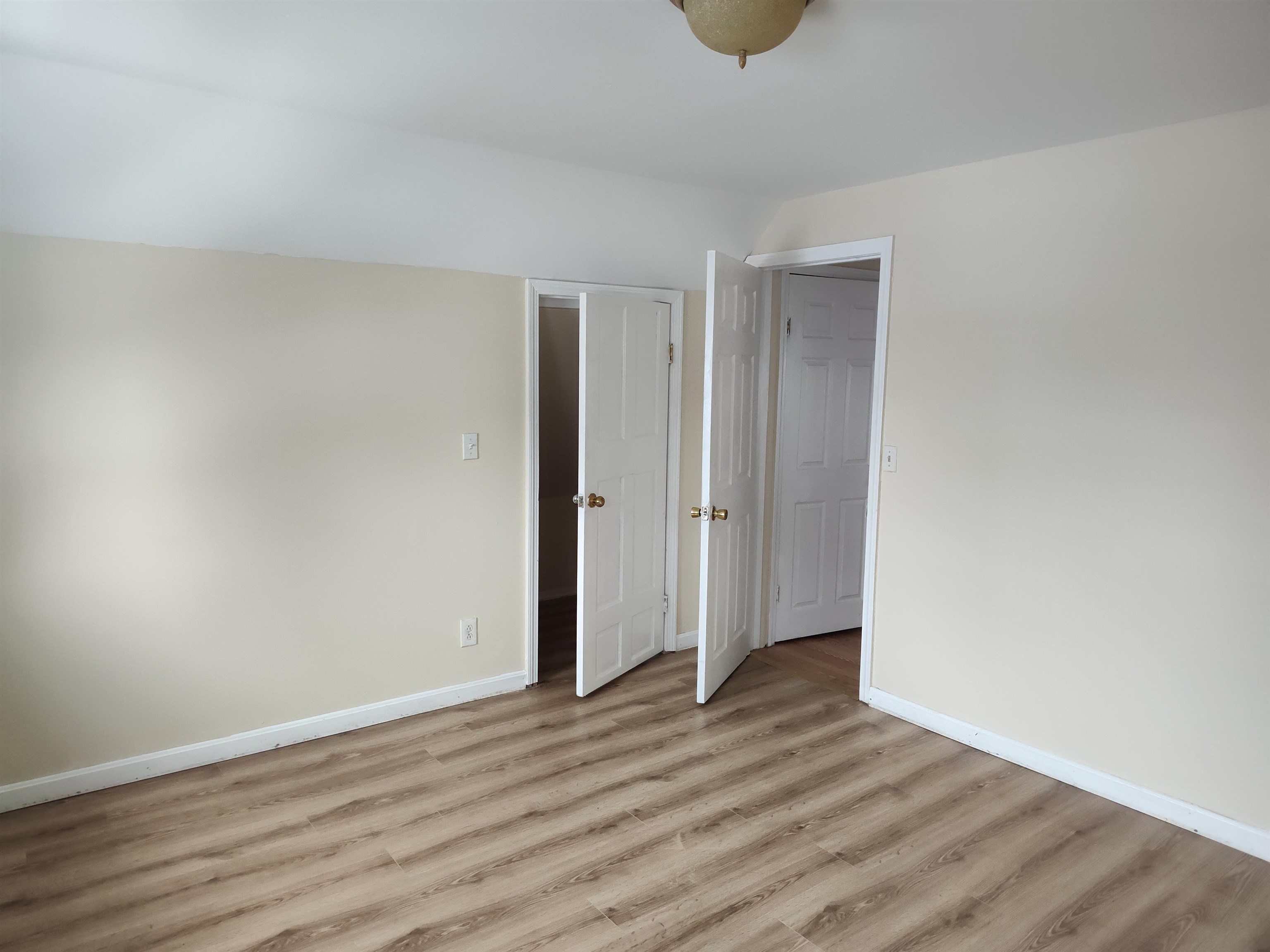 426 Manchester Street Property Photo 3