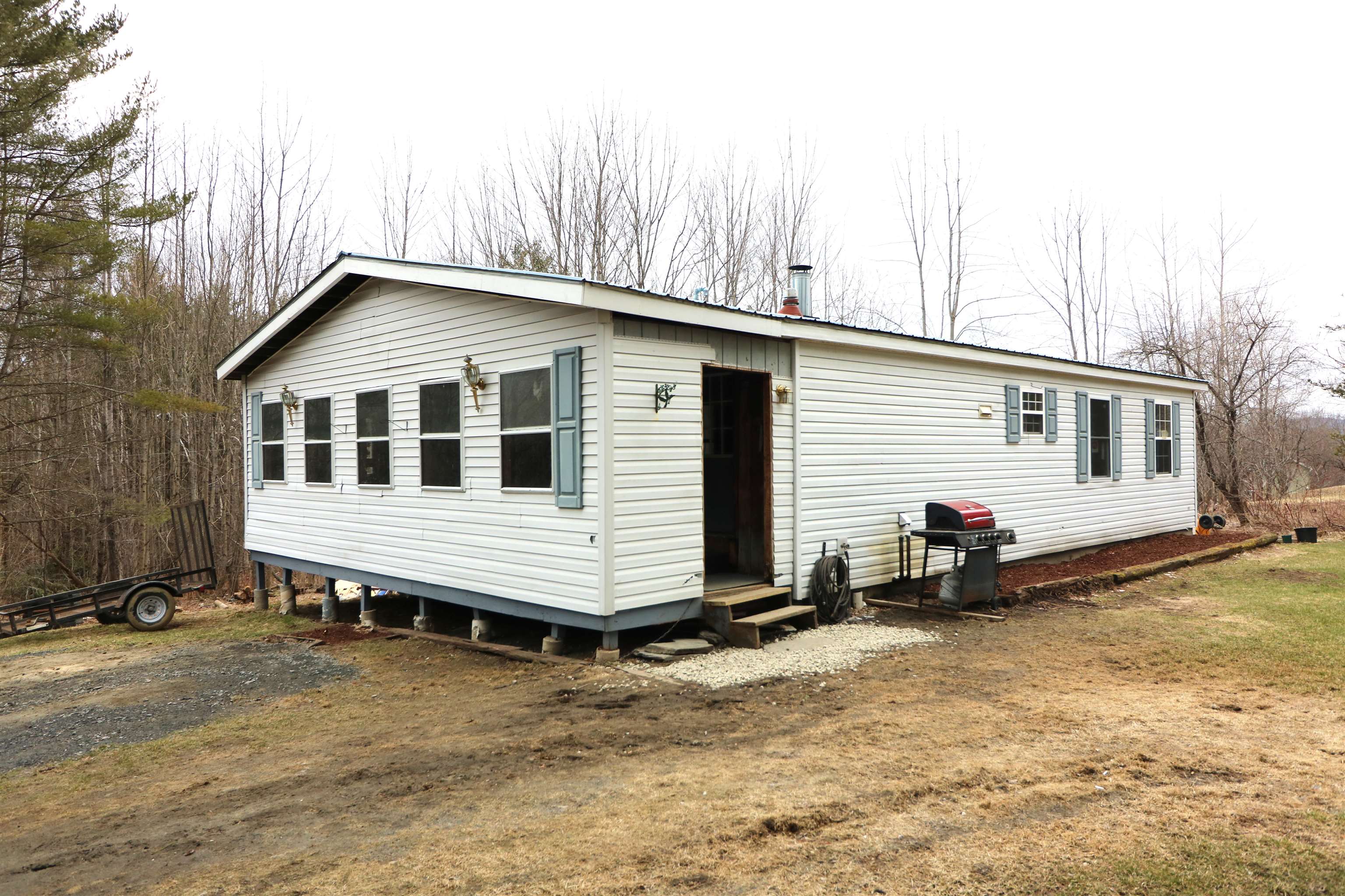 566 Baptist Street Property Photo
