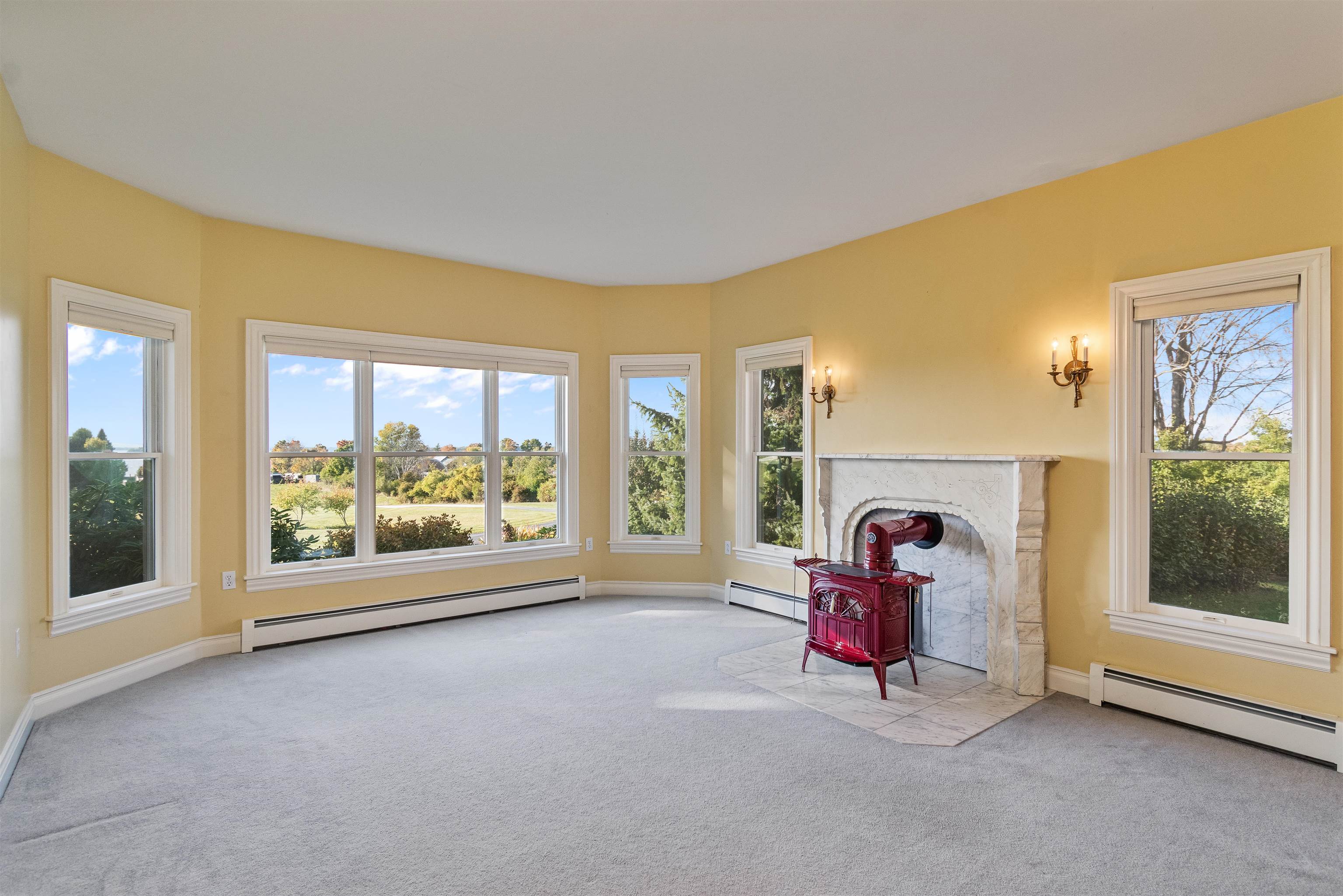 302 Ledge Hill Drive Property Photo 10