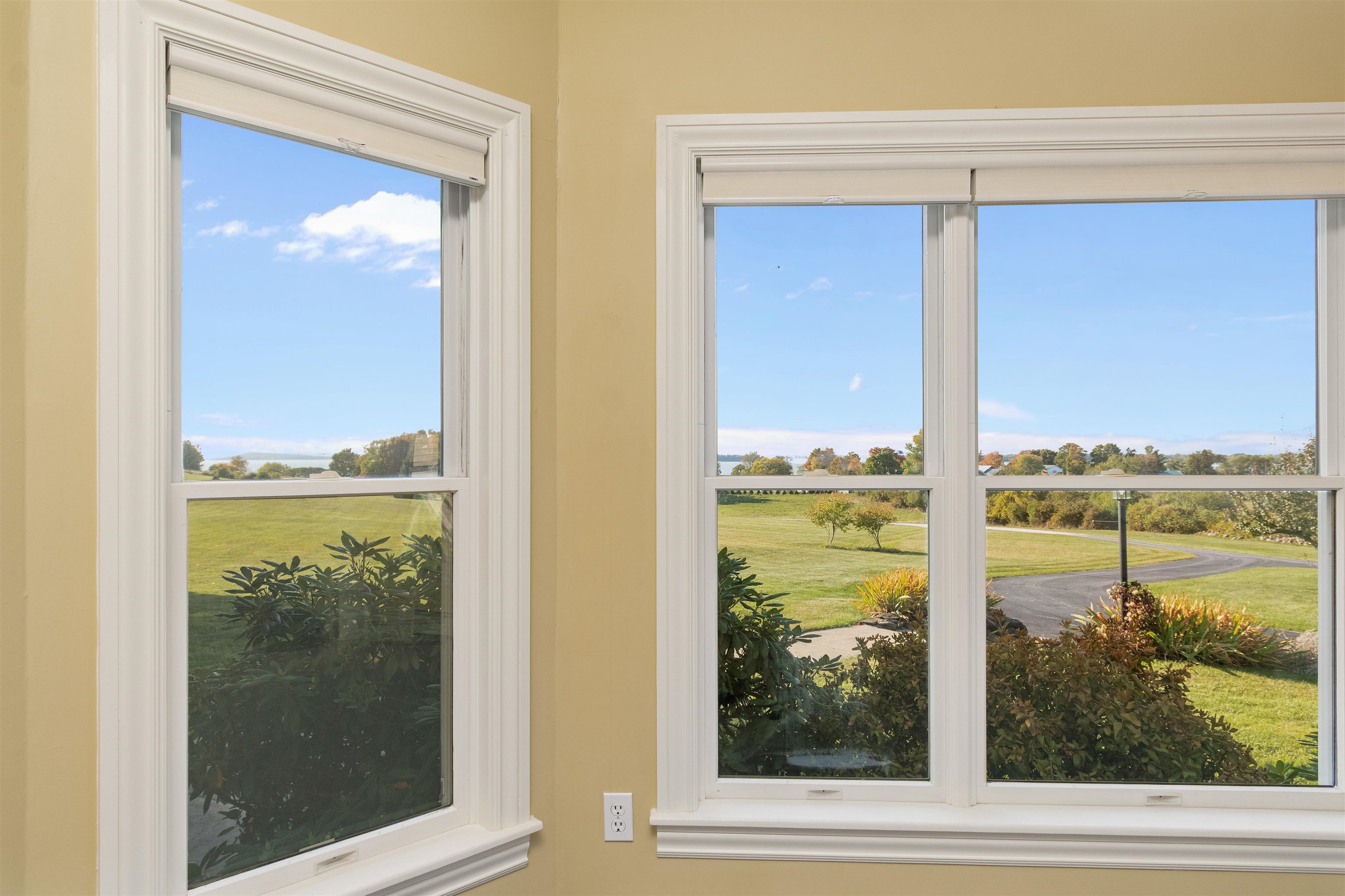 302 Ledge Hill Drive Property Photo 12