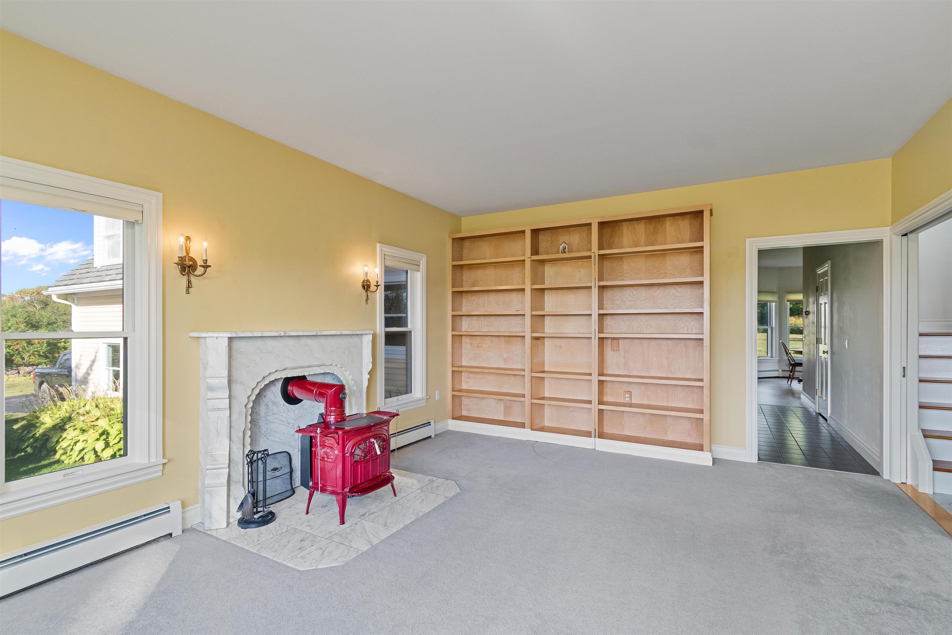 302 Ledge Hill Drive Property Photo 13