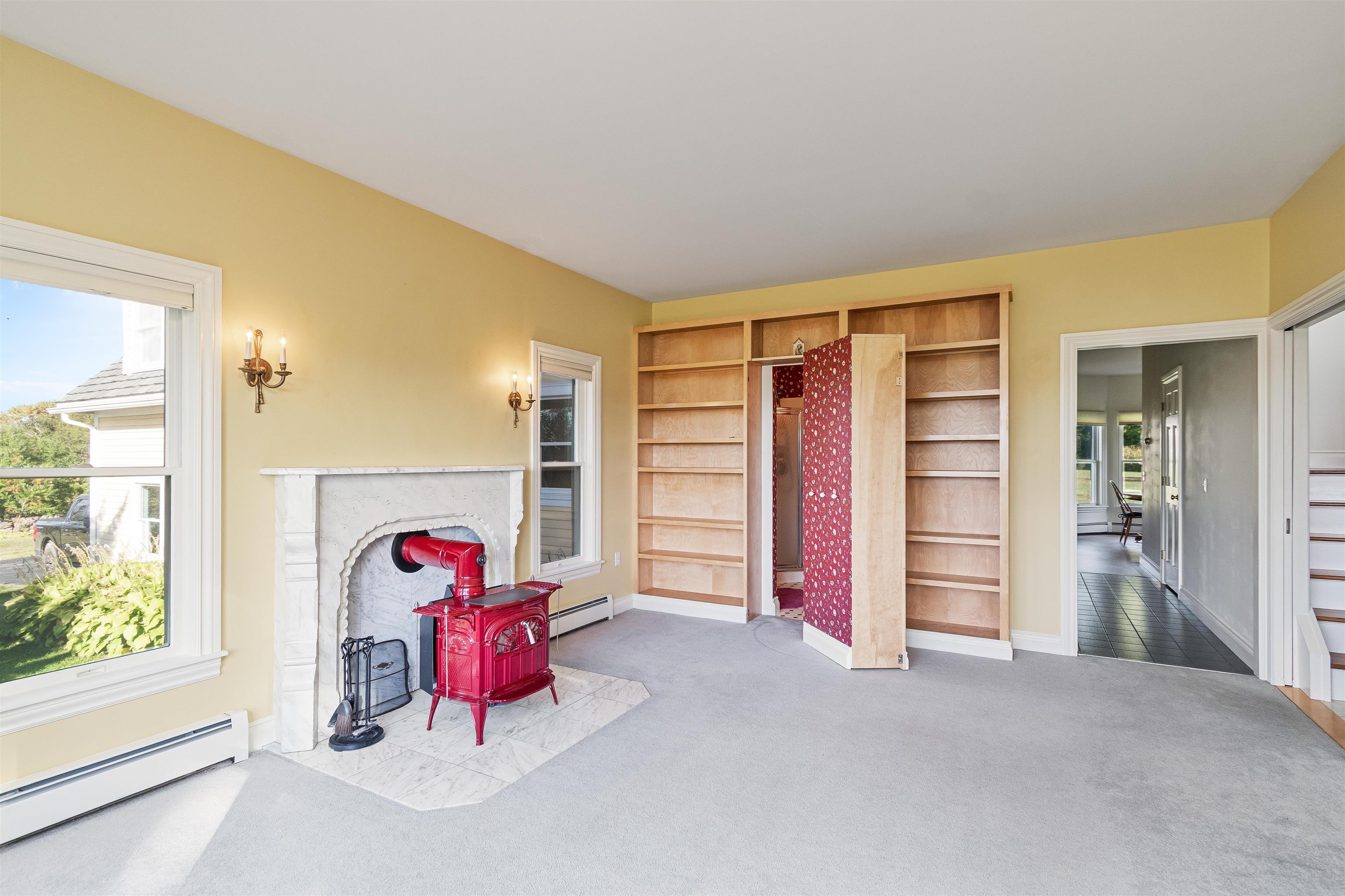 302 Ledge Hill Drive Property Photo 14