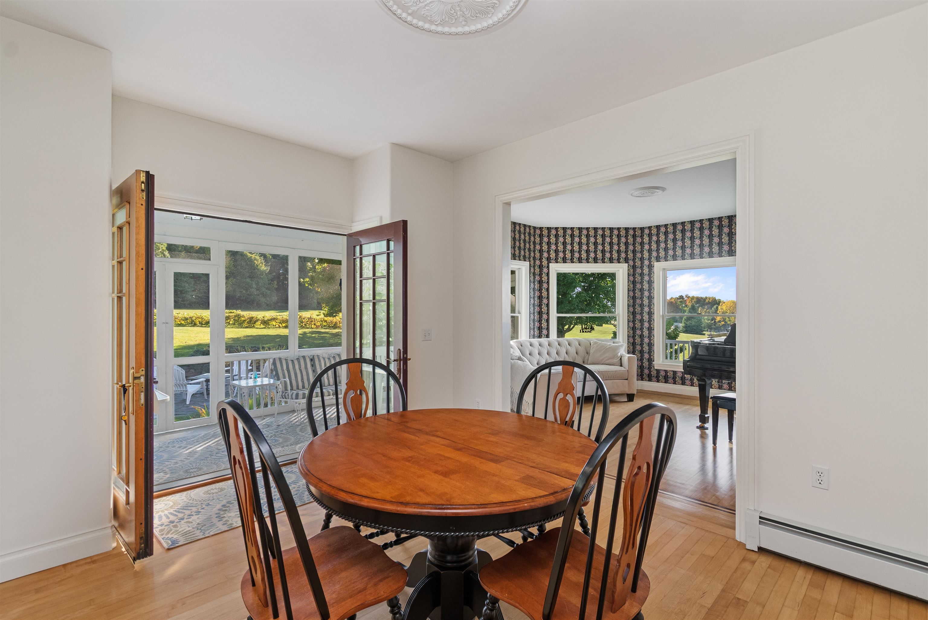 302 Ledge Hill Drive Property Photo 18