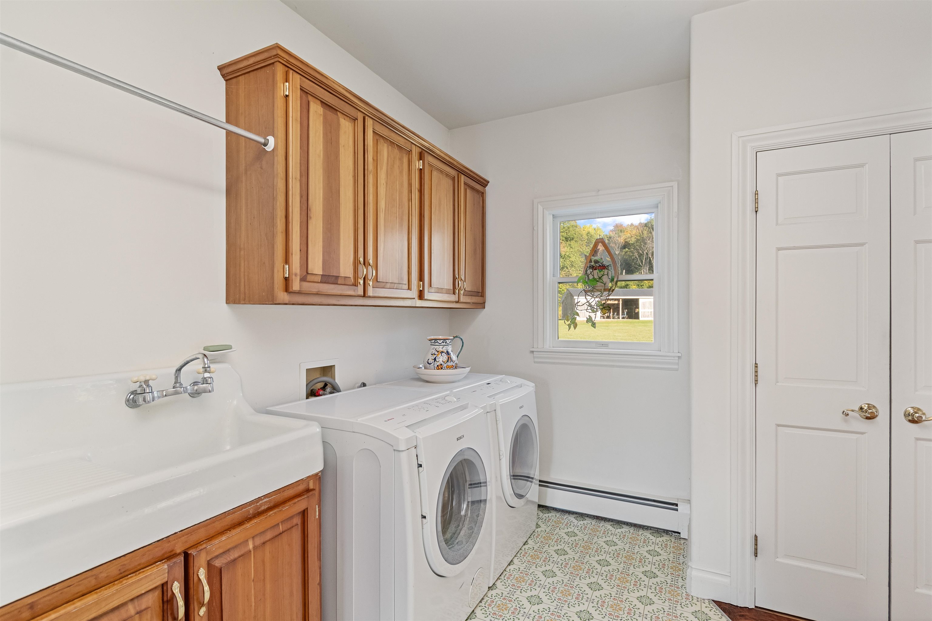 302 Ledge Hill Drive Property Photo 27