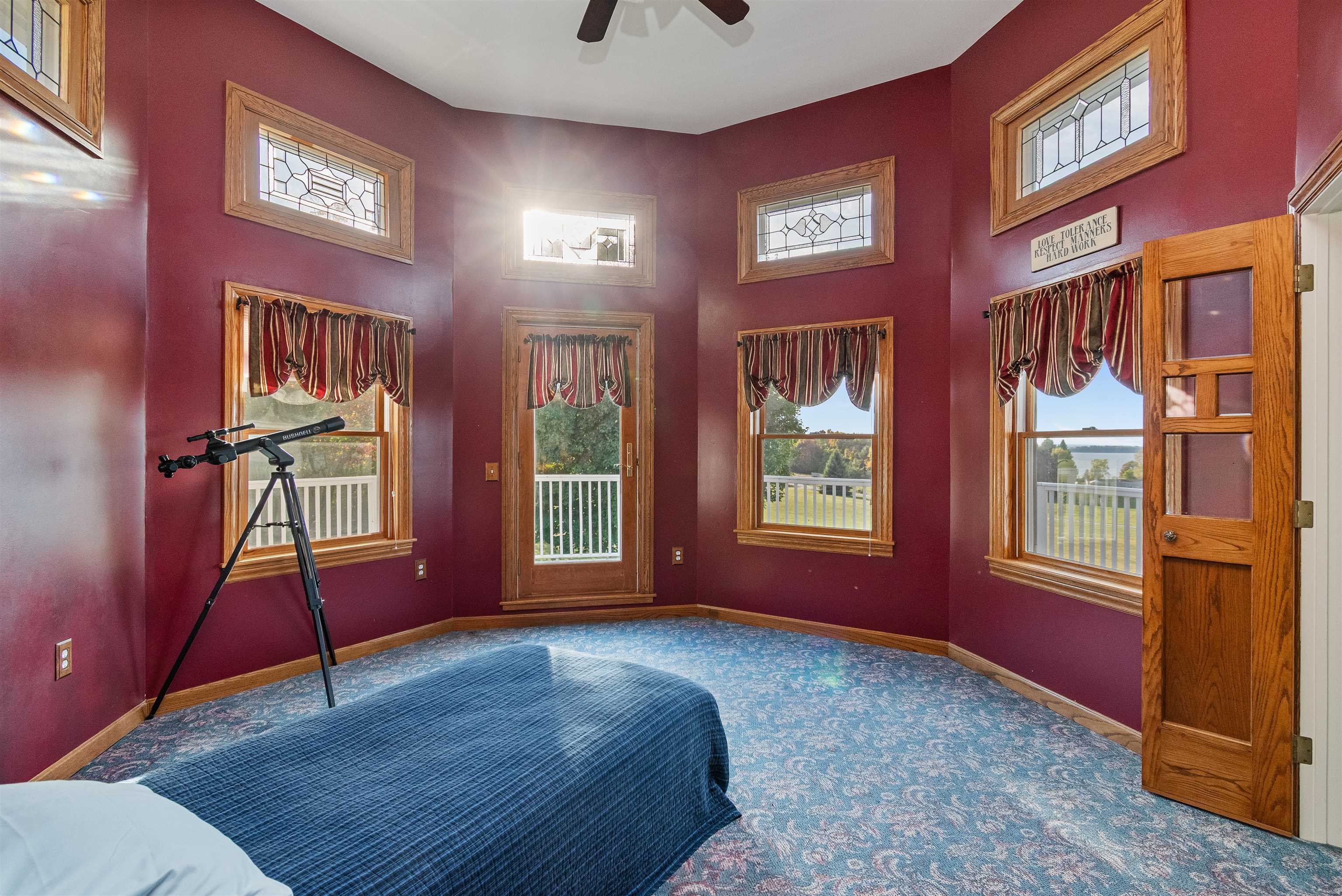 302 Ledge Hill Drive Property Photo 41