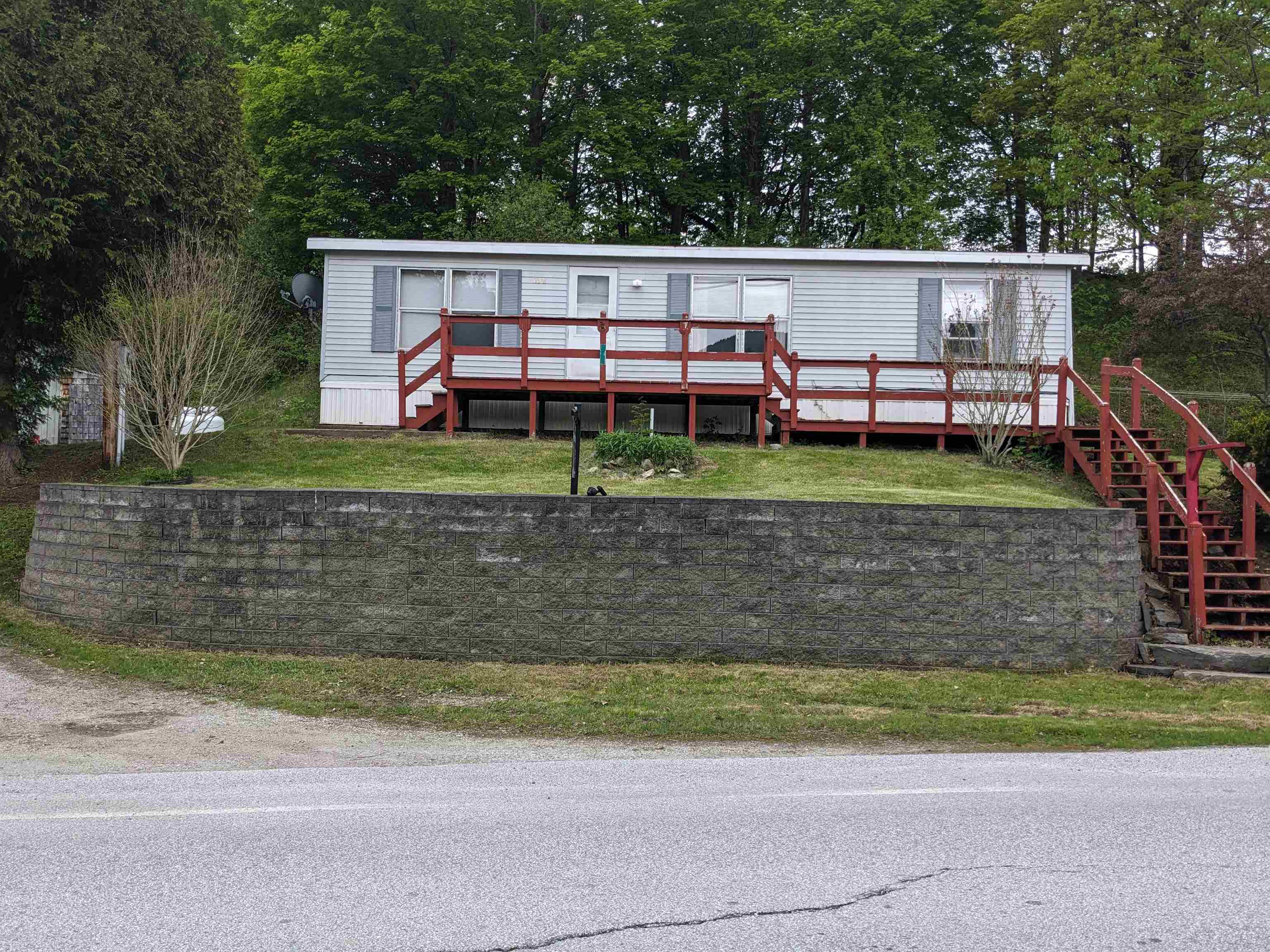 238/266 South Main Street Property Photo 1