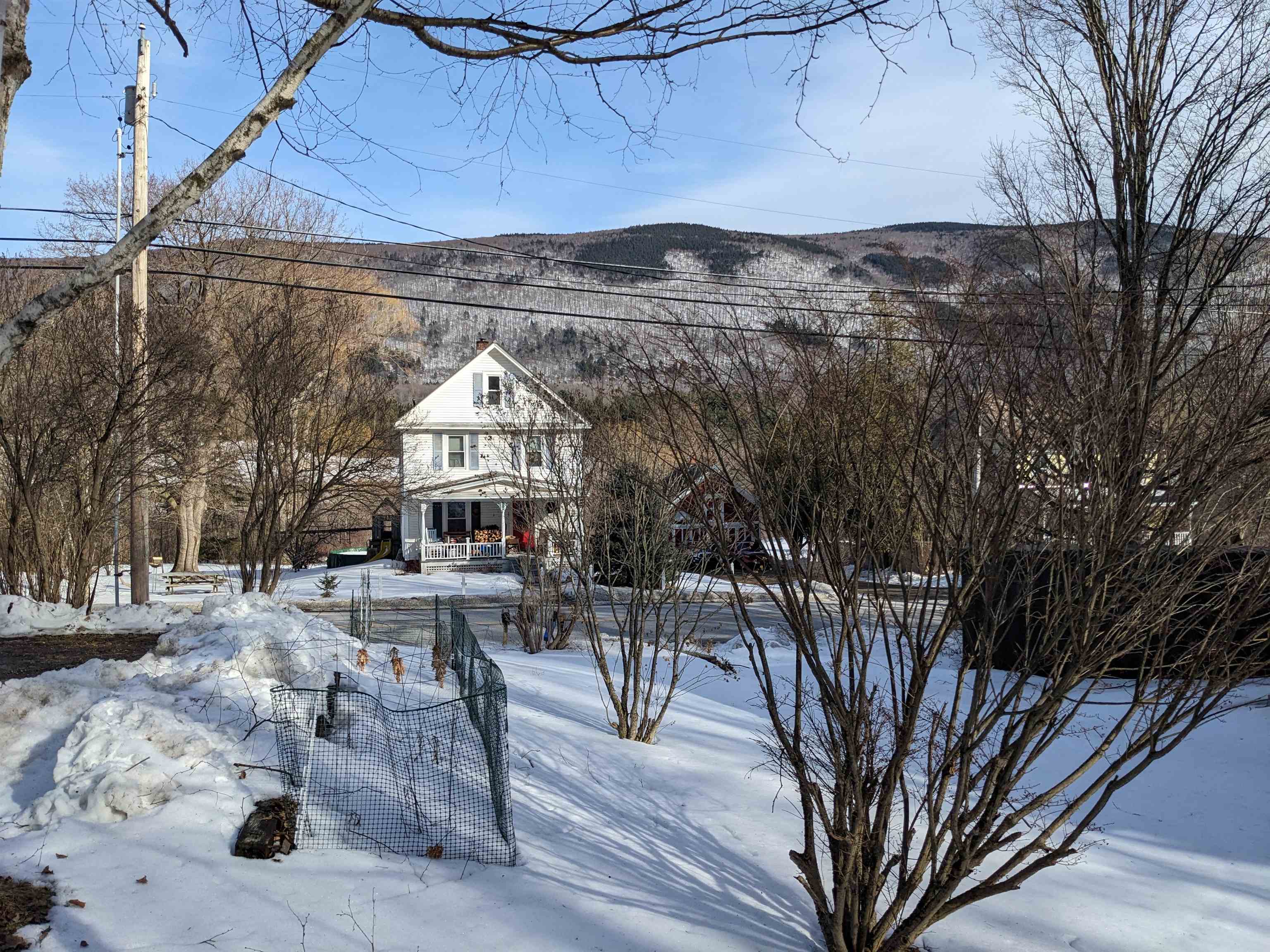 238/266 South Main Street Property Photo 9