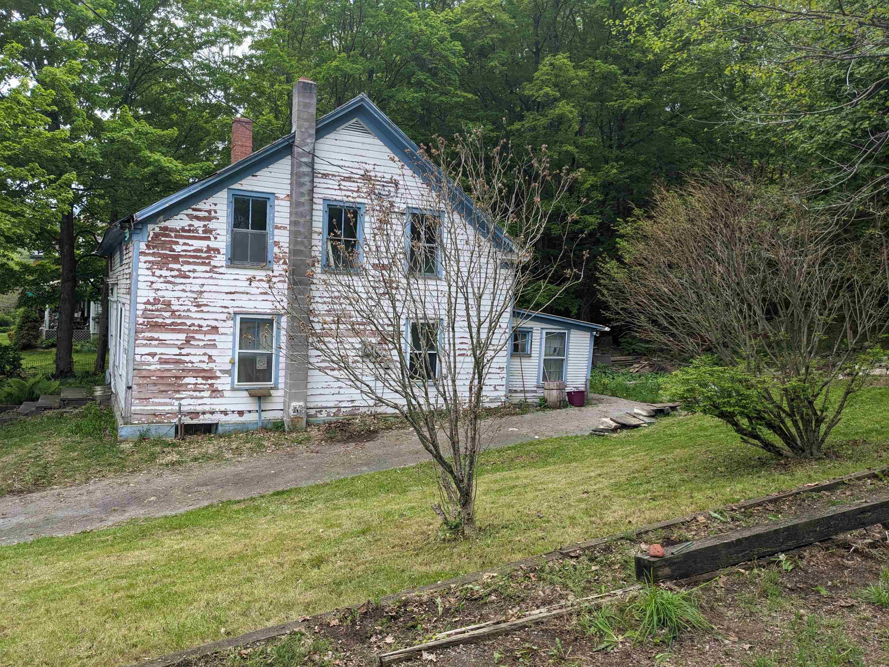 238/266 South Main Street Property Photo 10