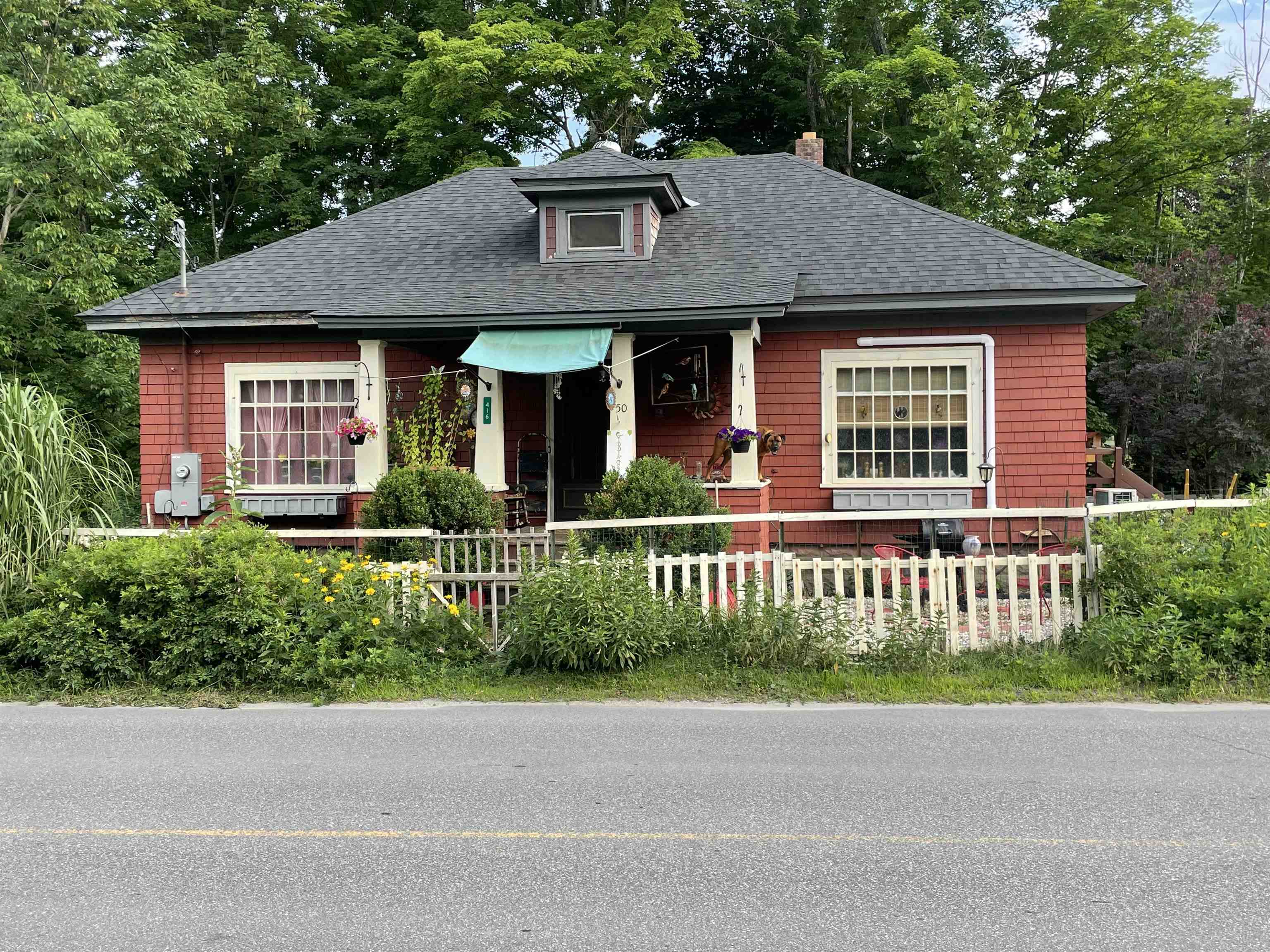 416 Giddings Street Property Photo
