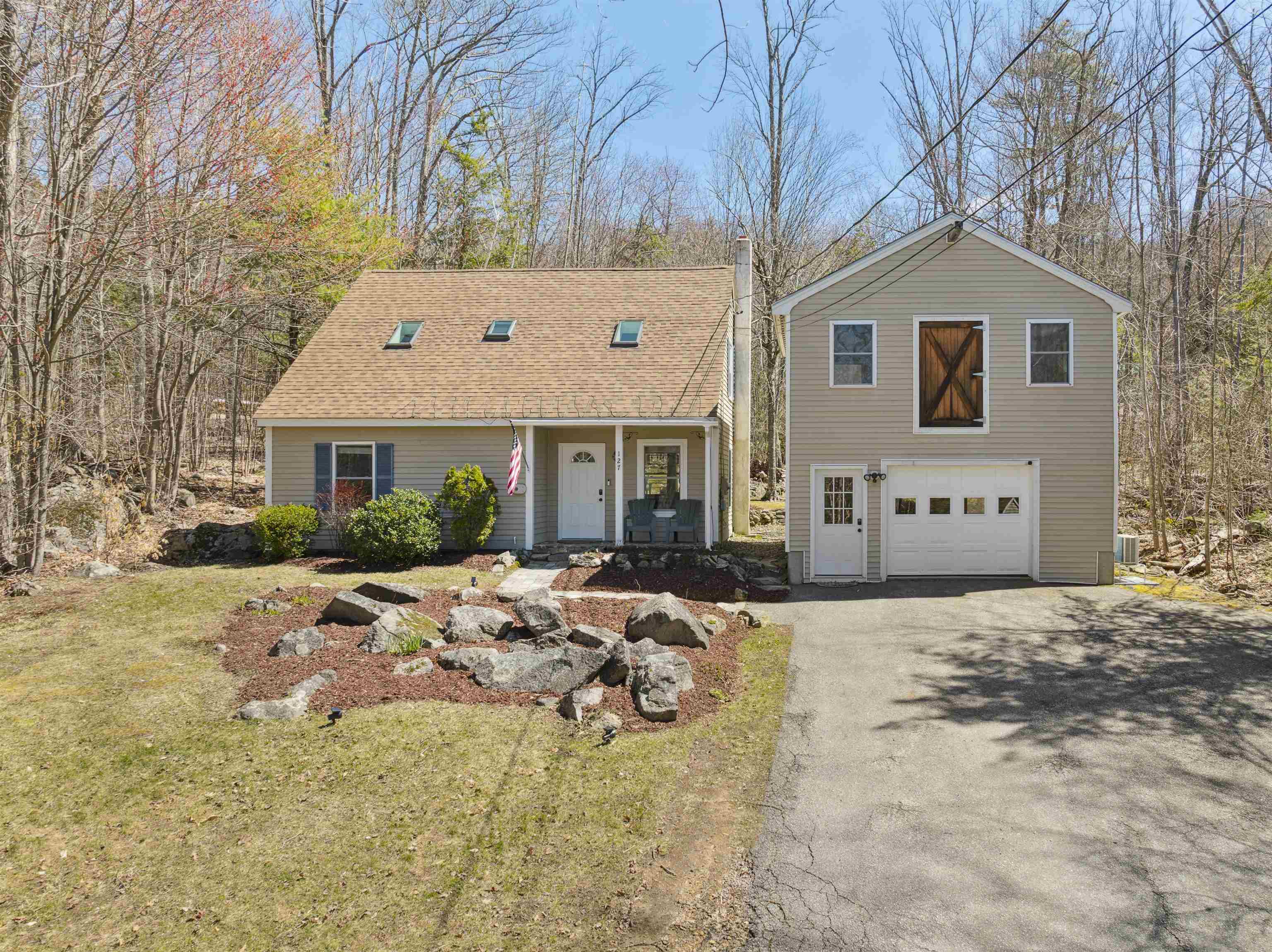 127 Chestnut Drive Property Photo