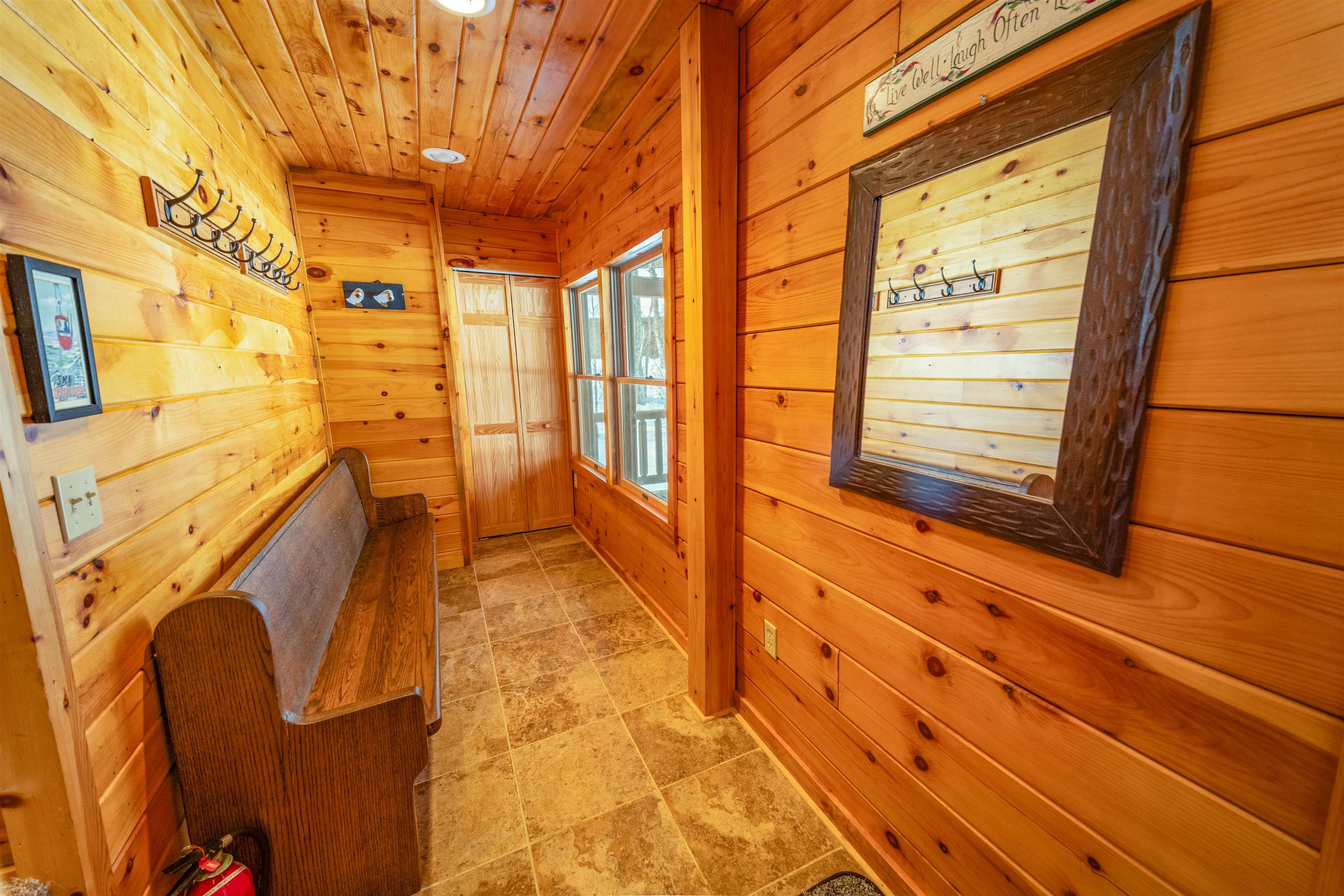 7 Yodeling Lane Property Photo 6