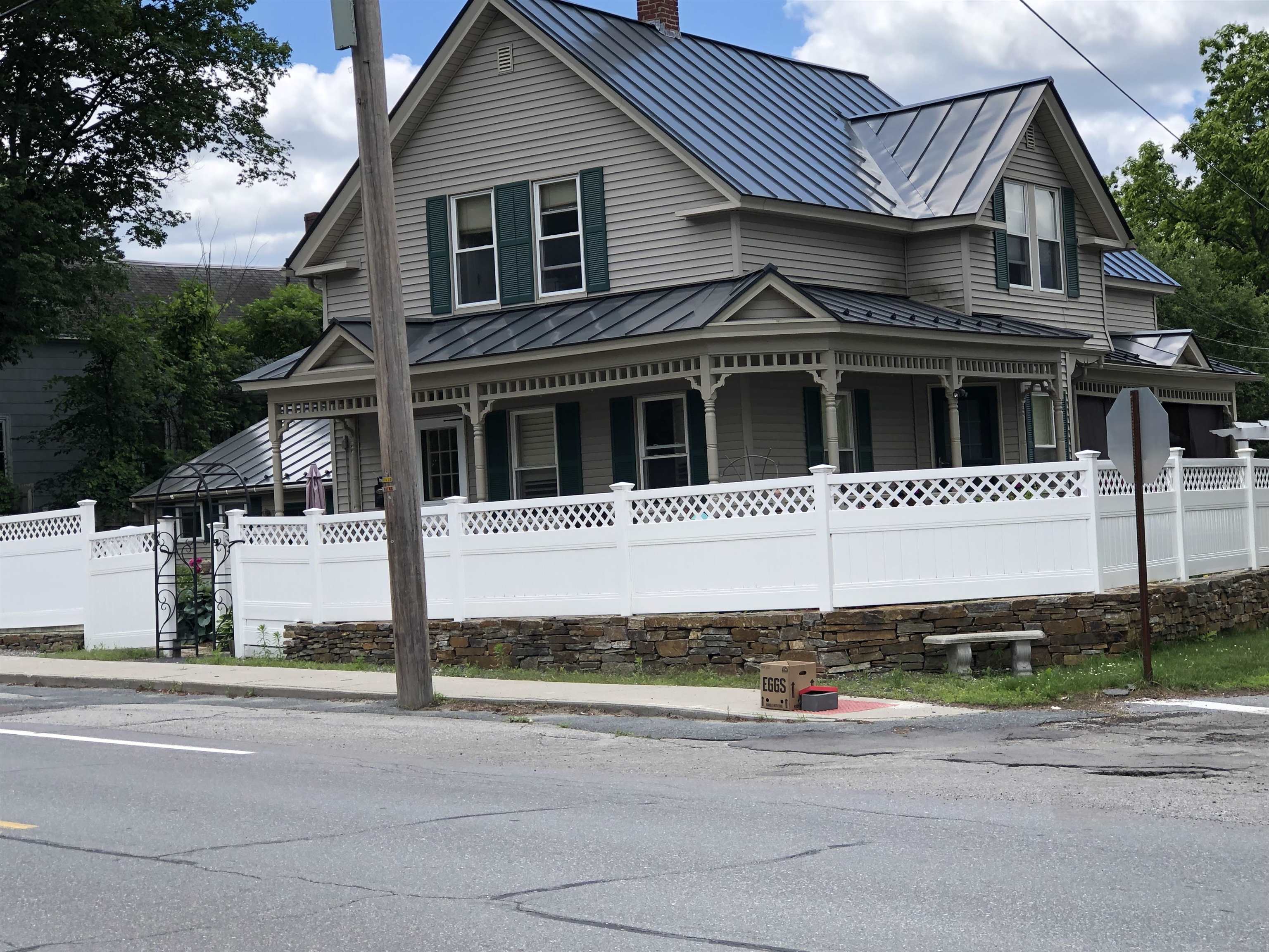 268 Main Street Property Photo