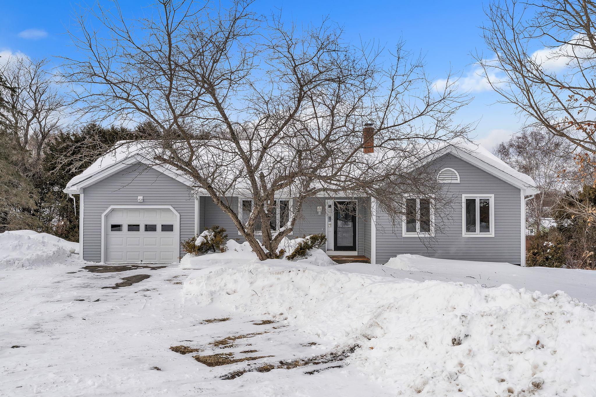 21 Country Way Property Photo