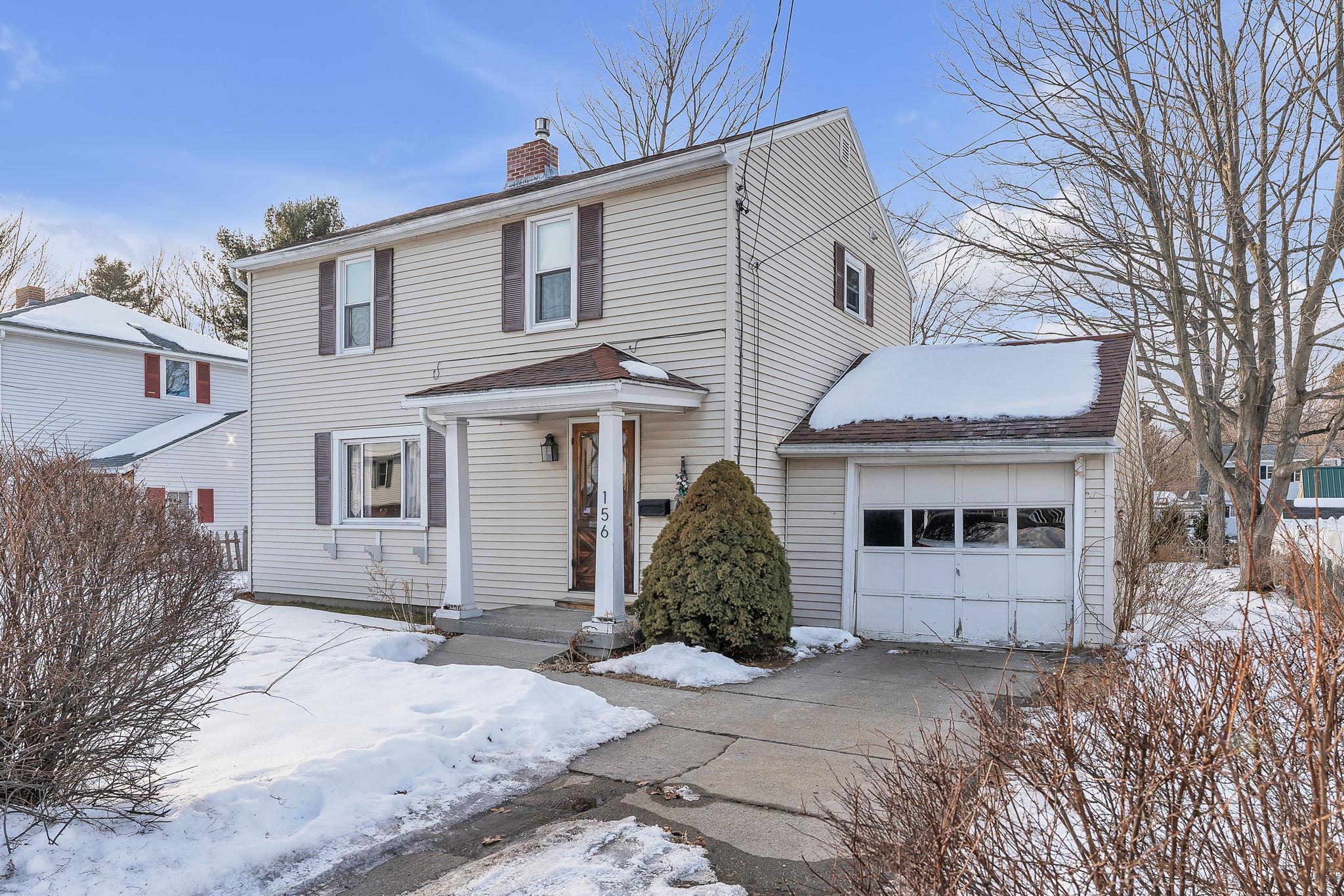156 Woodbury Road Property Photo