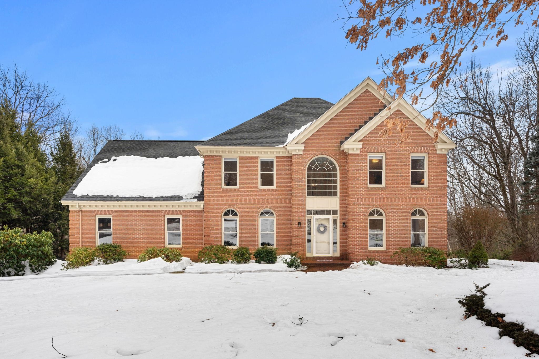 36 Olde English Road Property Photo