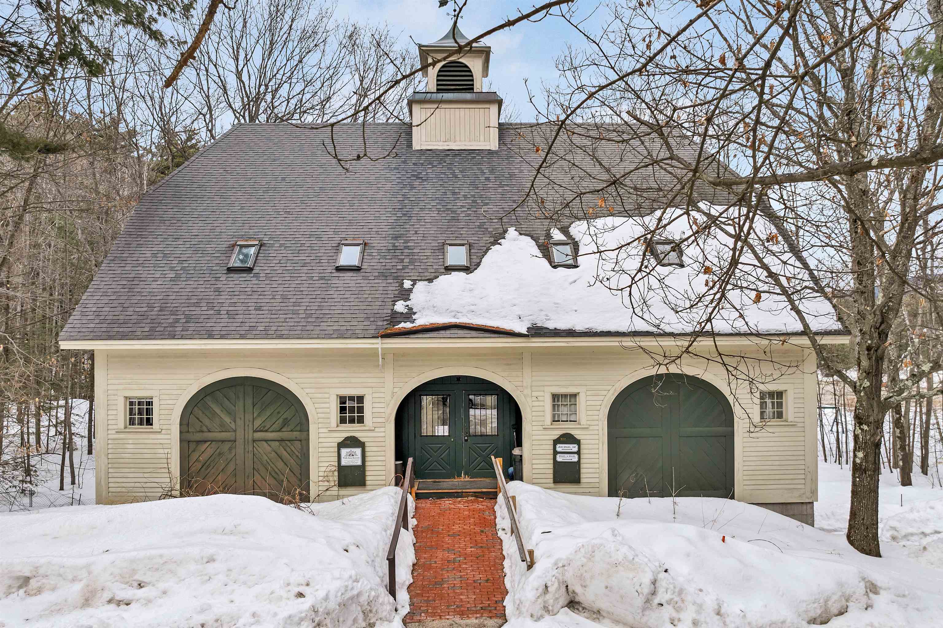 2977 White Mountain Highway Units 3 & 4 Property Photo 1