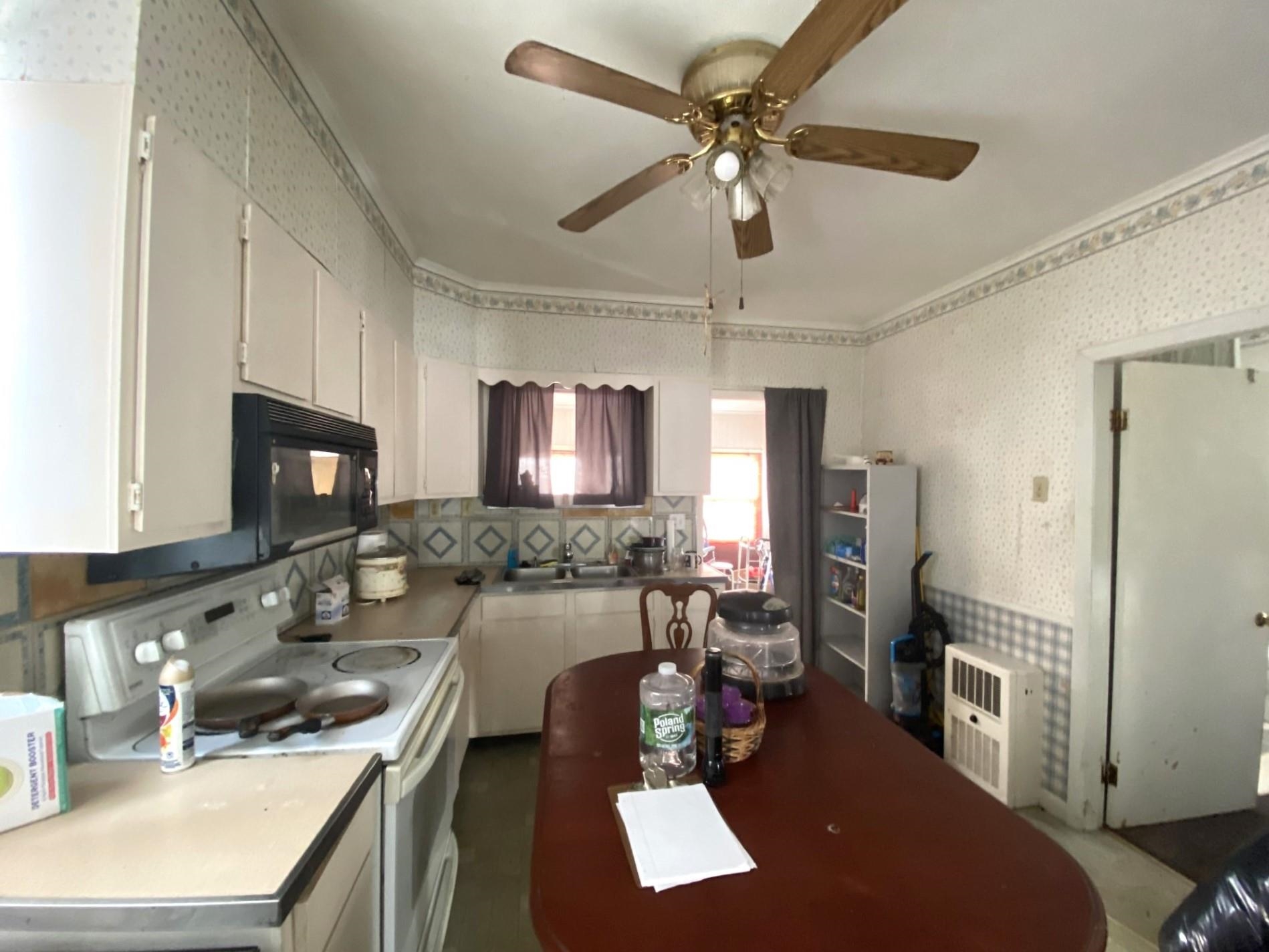 94 Seminary Street Property Photo 3