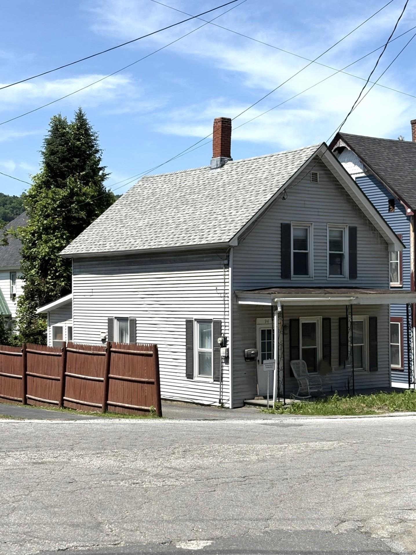 94 Seminary Street Property Photo 32