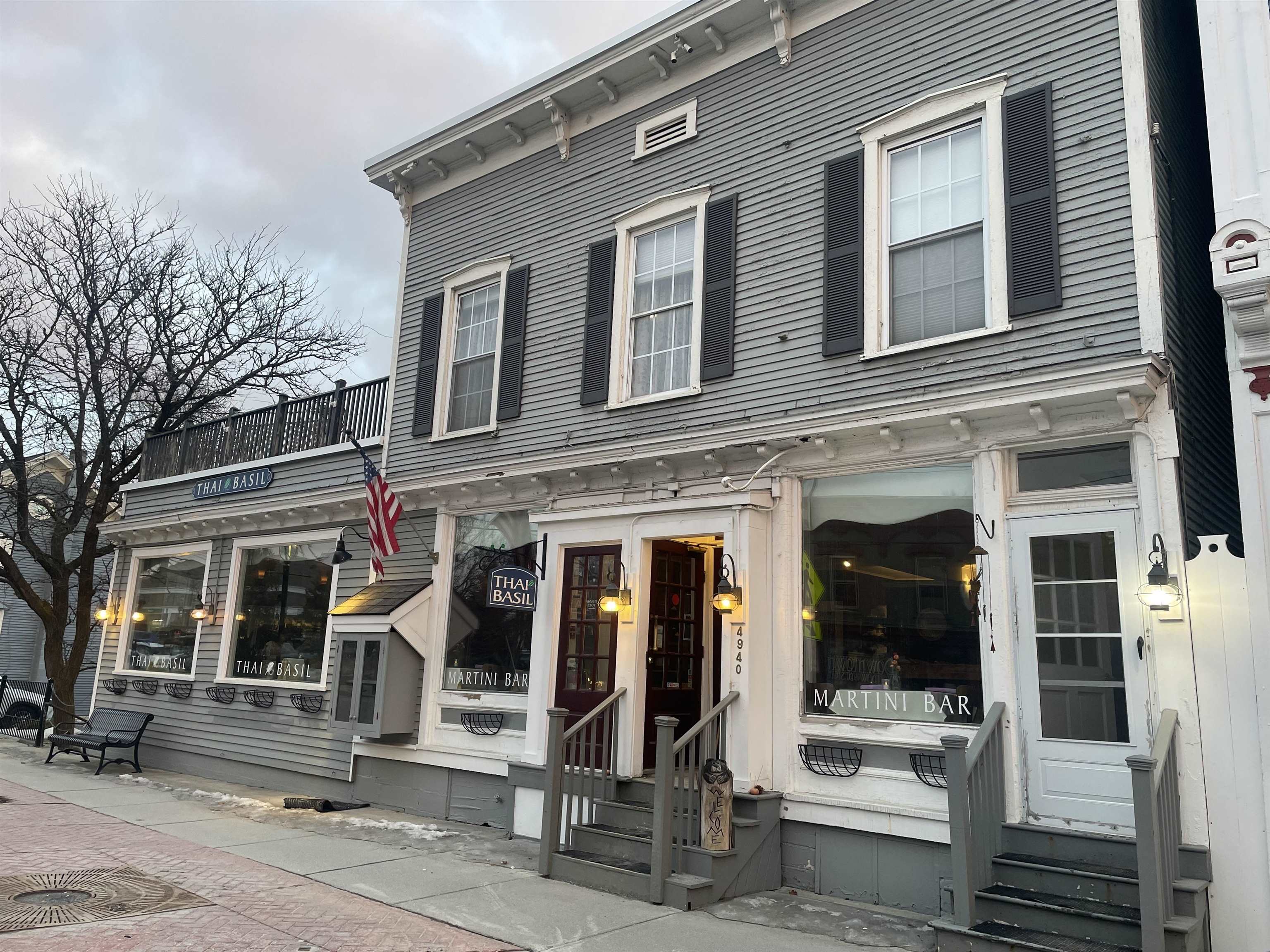 4940 Main Street Property Photo 1