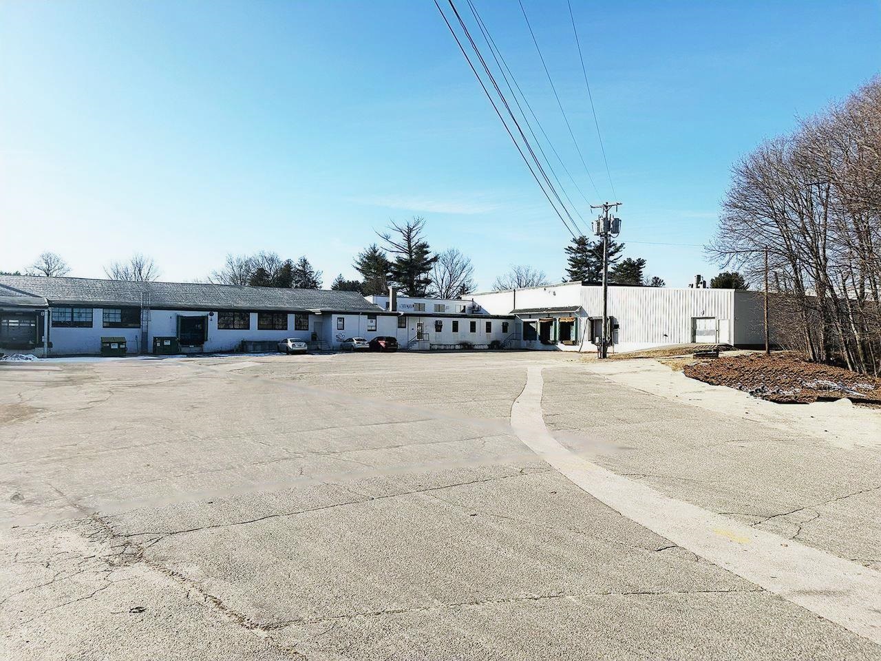 1 Hampshire Drive Property Photo 2