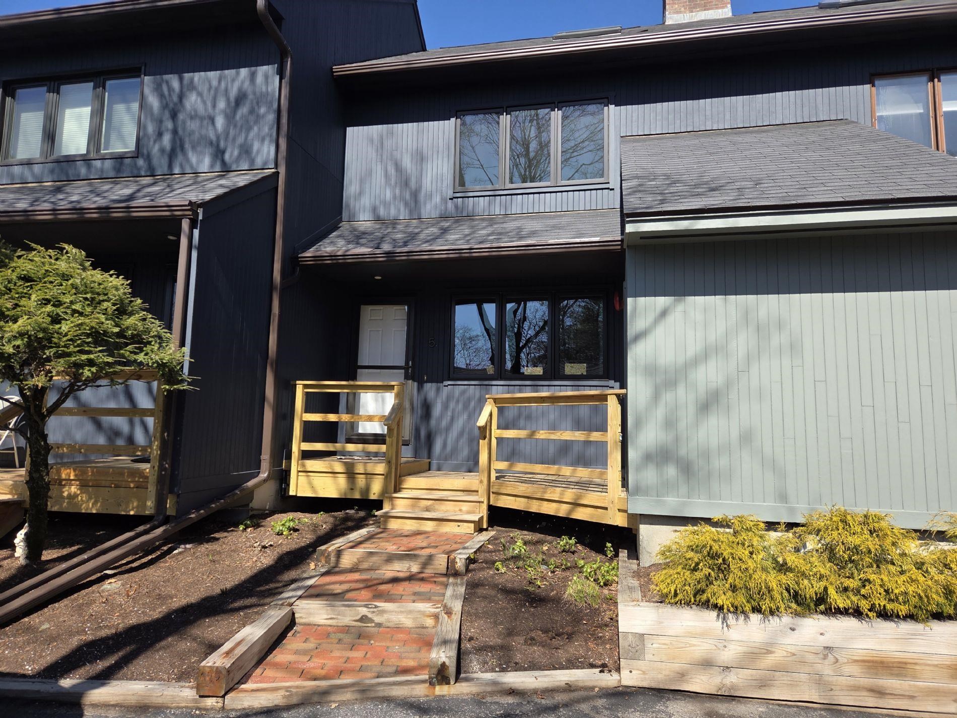 5 College Hill Property Photo