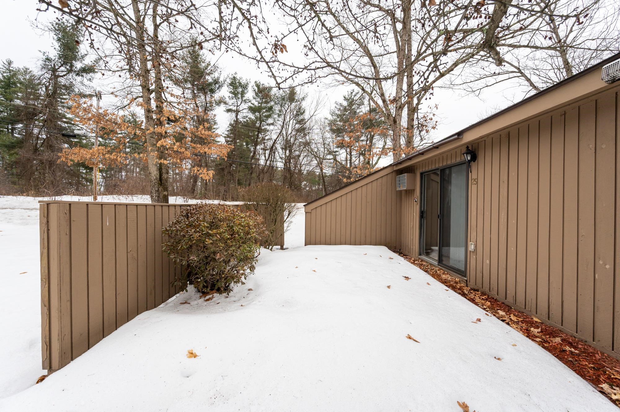 25 Essex Green Court Property Photo 7