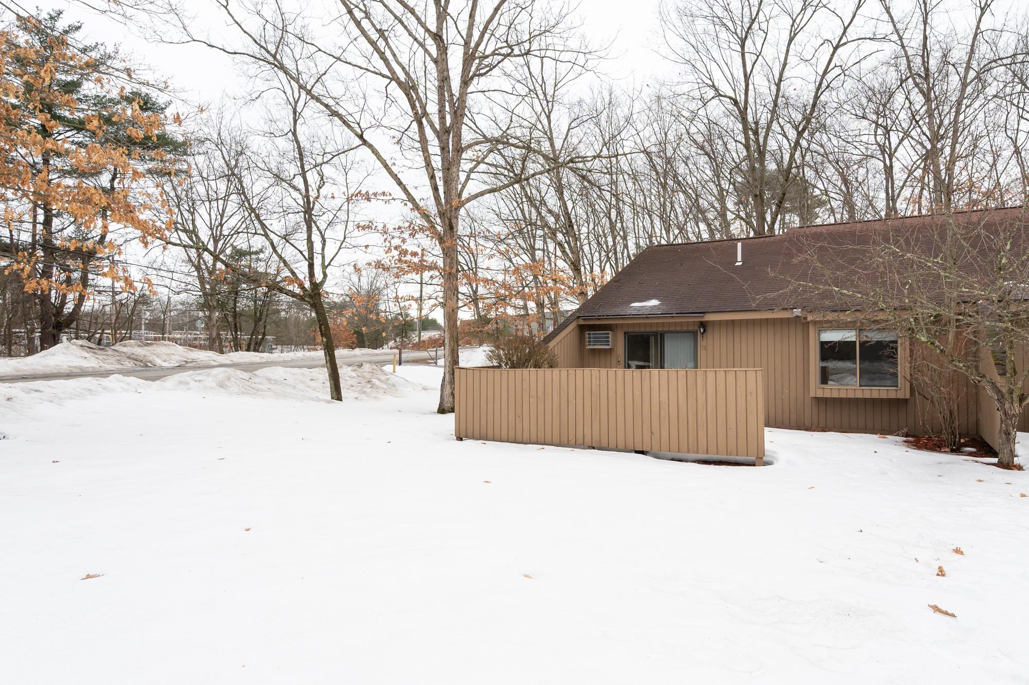 25 Essex Green Court Property Photo 8