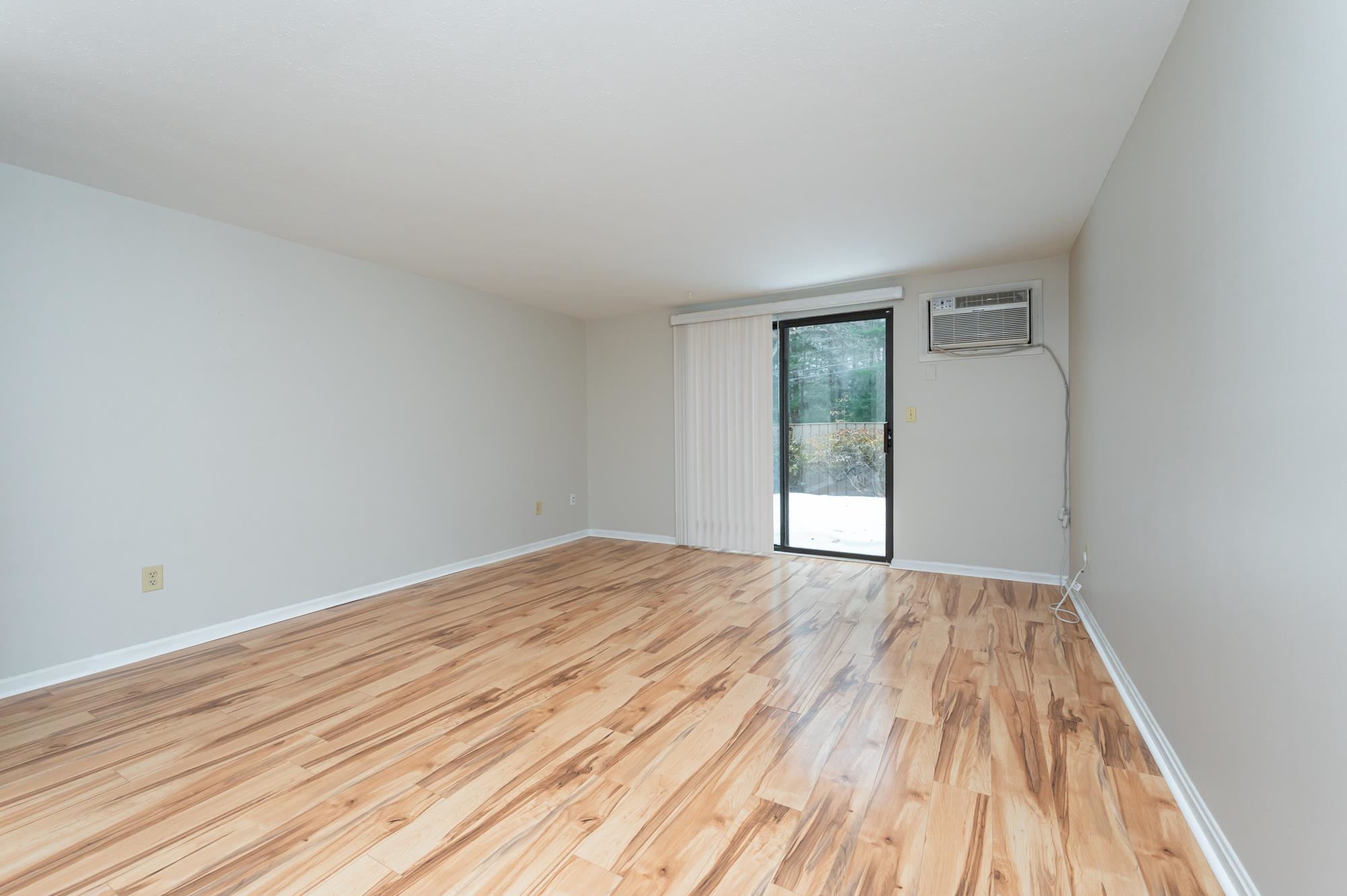 25 Essex Green Court Property Photo 14