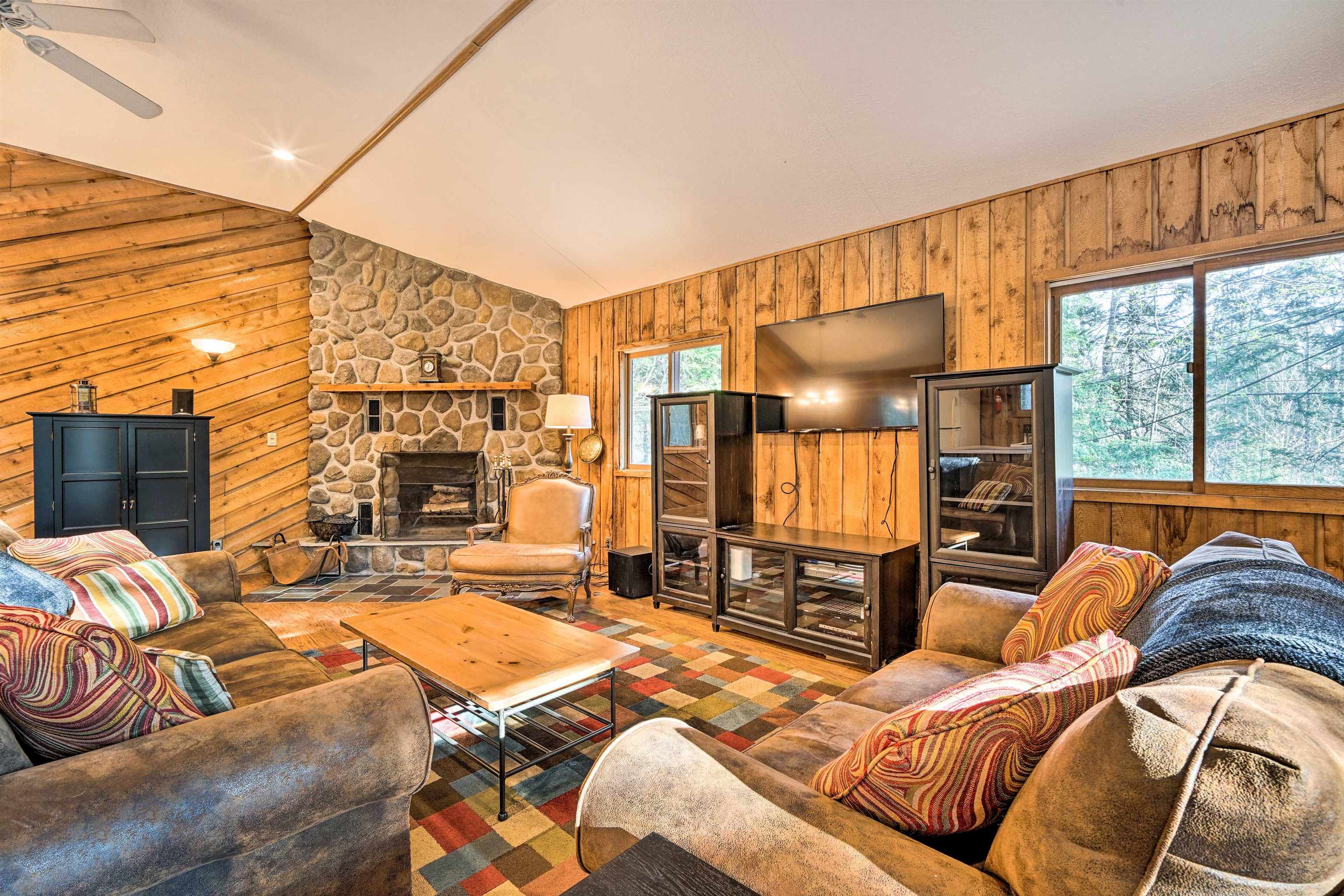 2 Lower Stratton Valley Road Property Photo