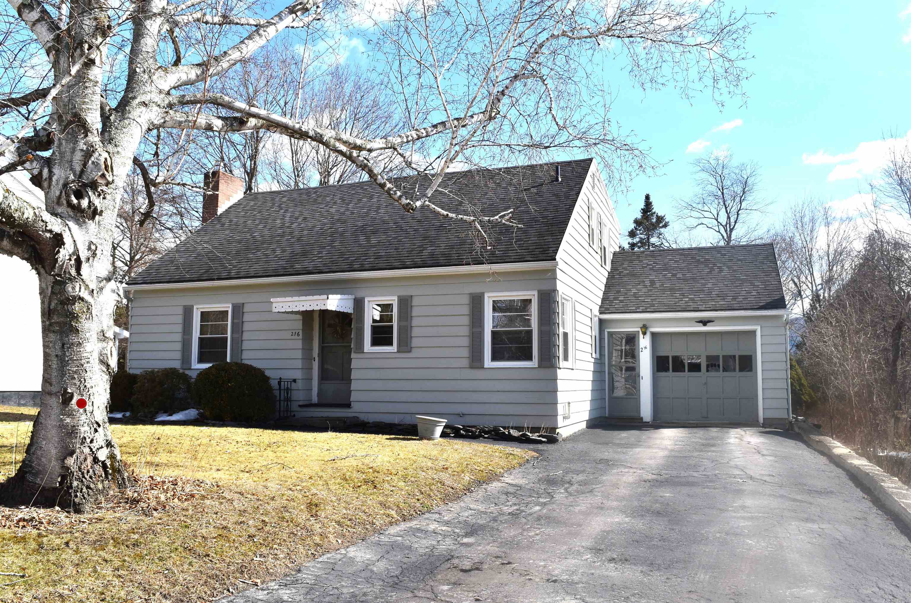 216 Church Street Property Photo