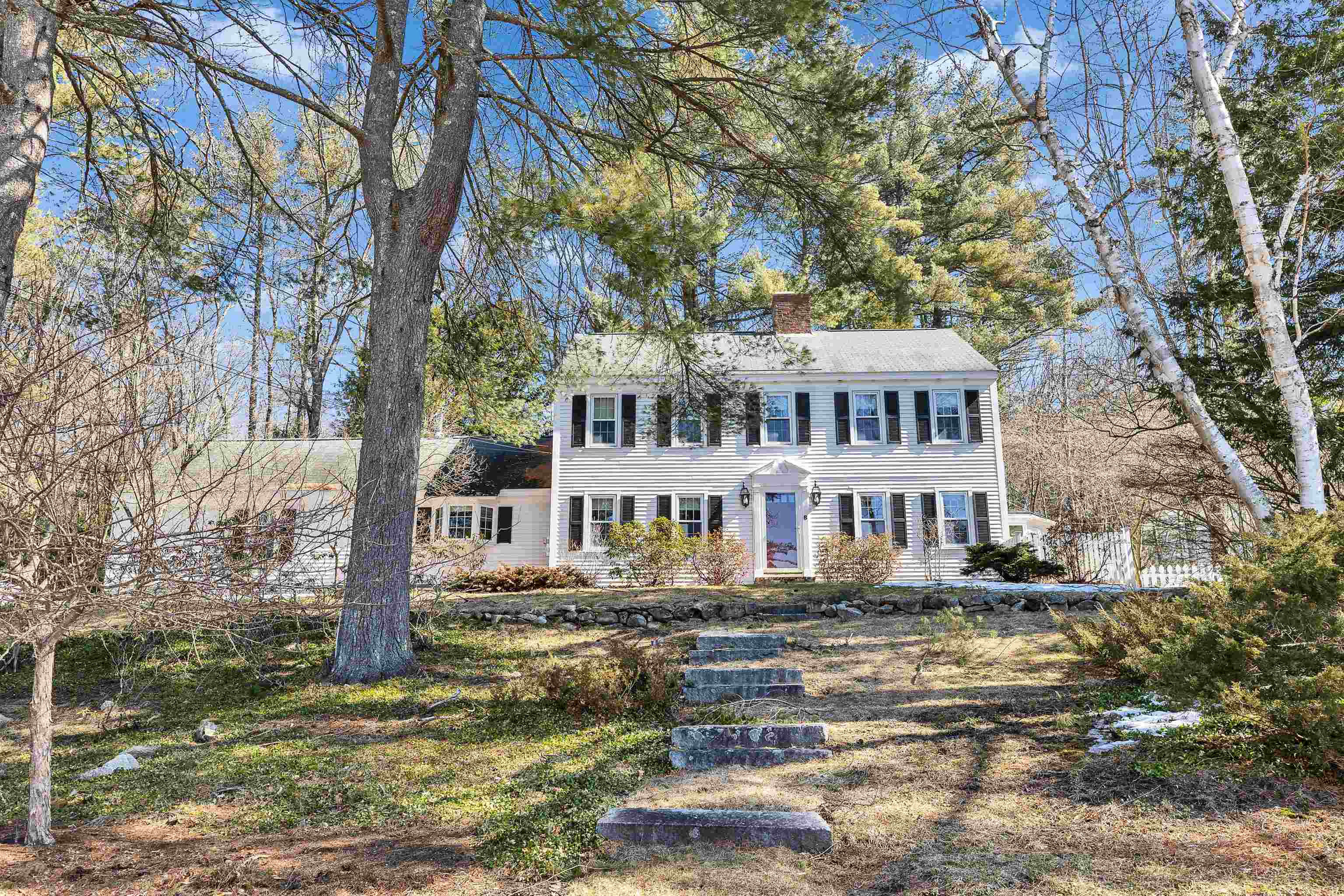 8 Oak Hill Drive Property Photo