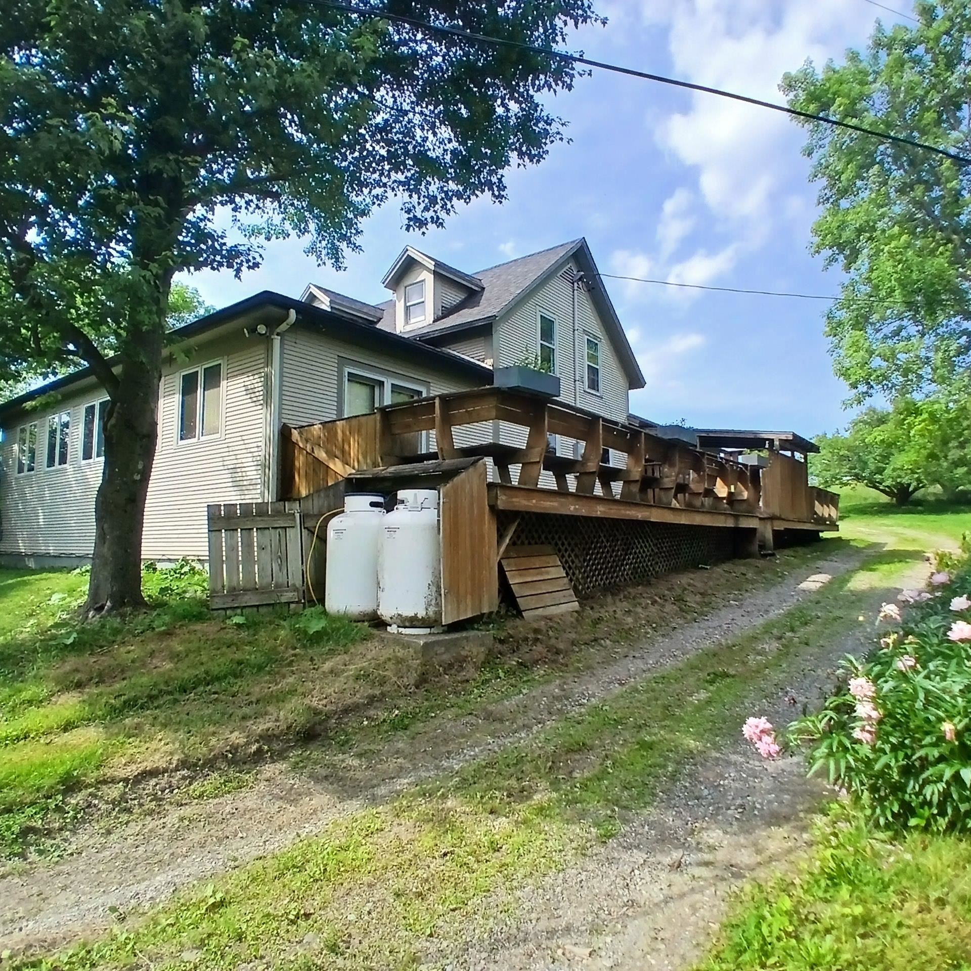 852 Pollander Road Property Photo 1