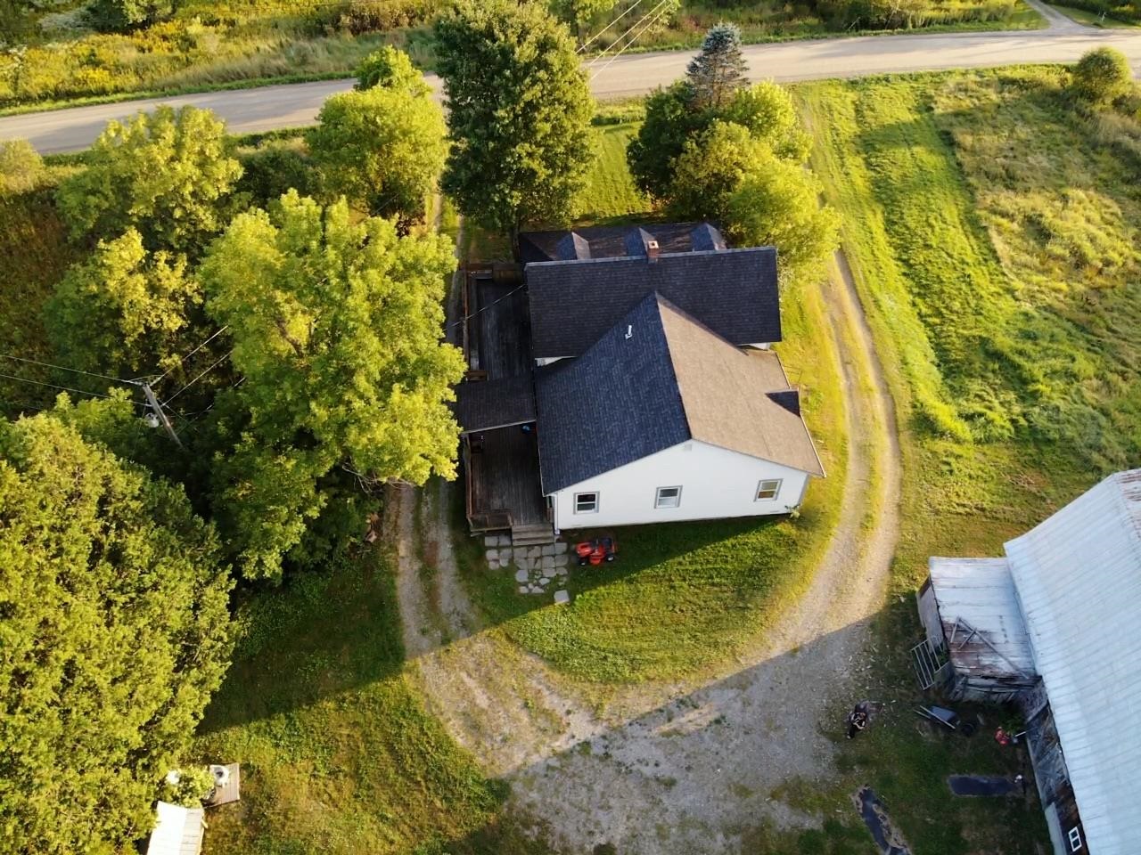 852 Pollander Road Property Photo 3