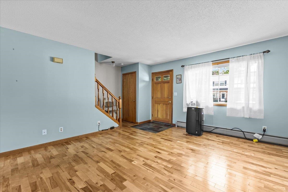 14 Howard Estates 14 Property Photo 4