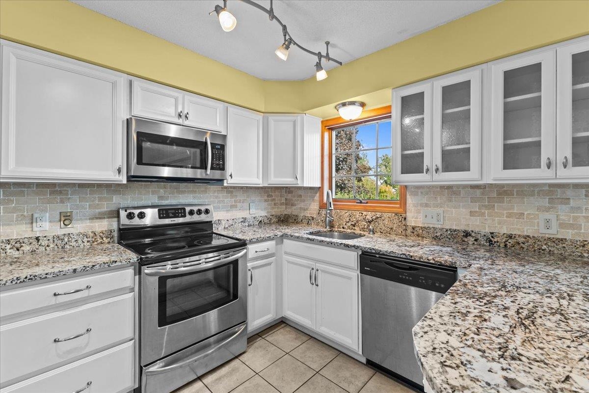 14 Howard Estates 14 Property Photo 7