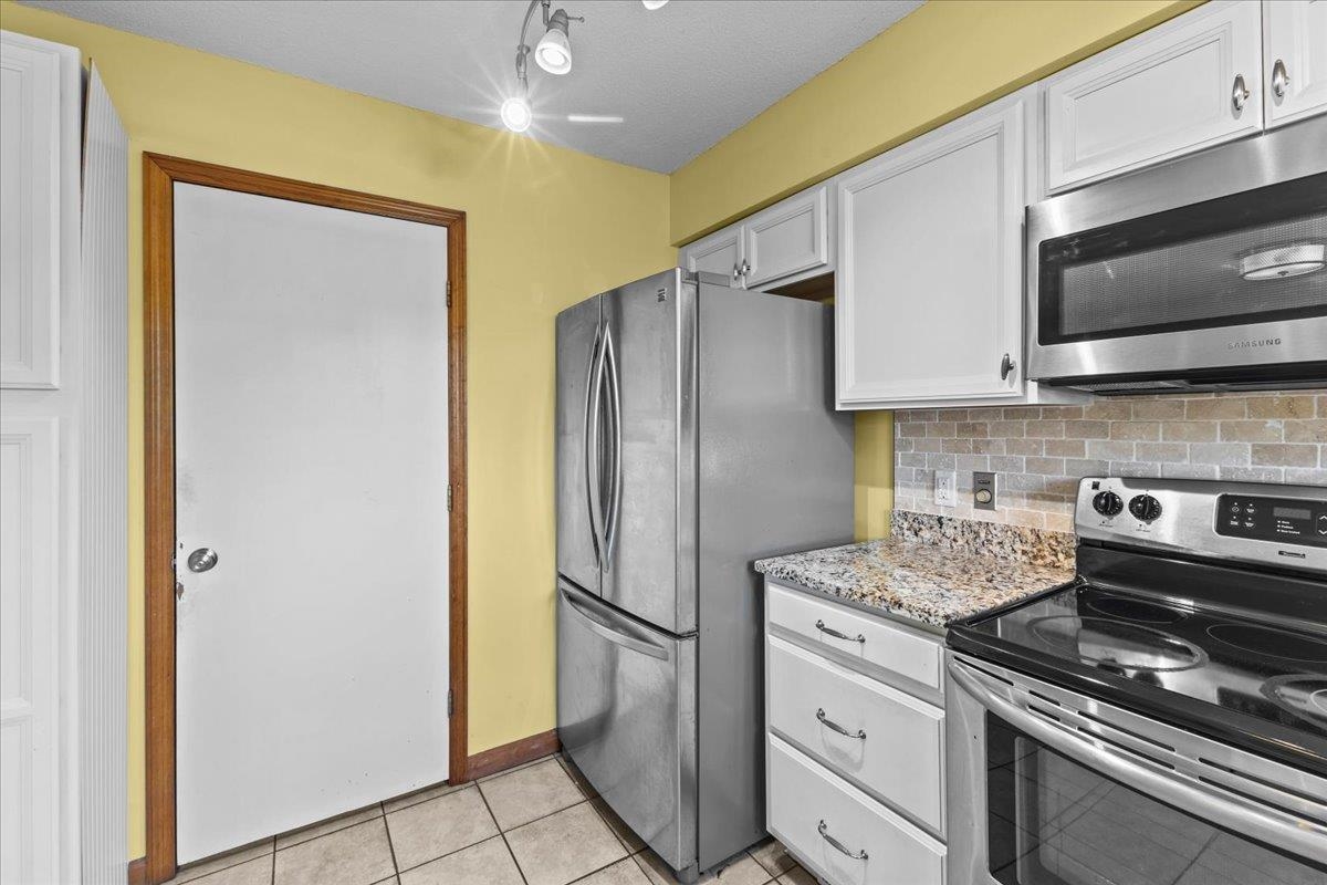 14 Howard Estates 14 Property Photo 10