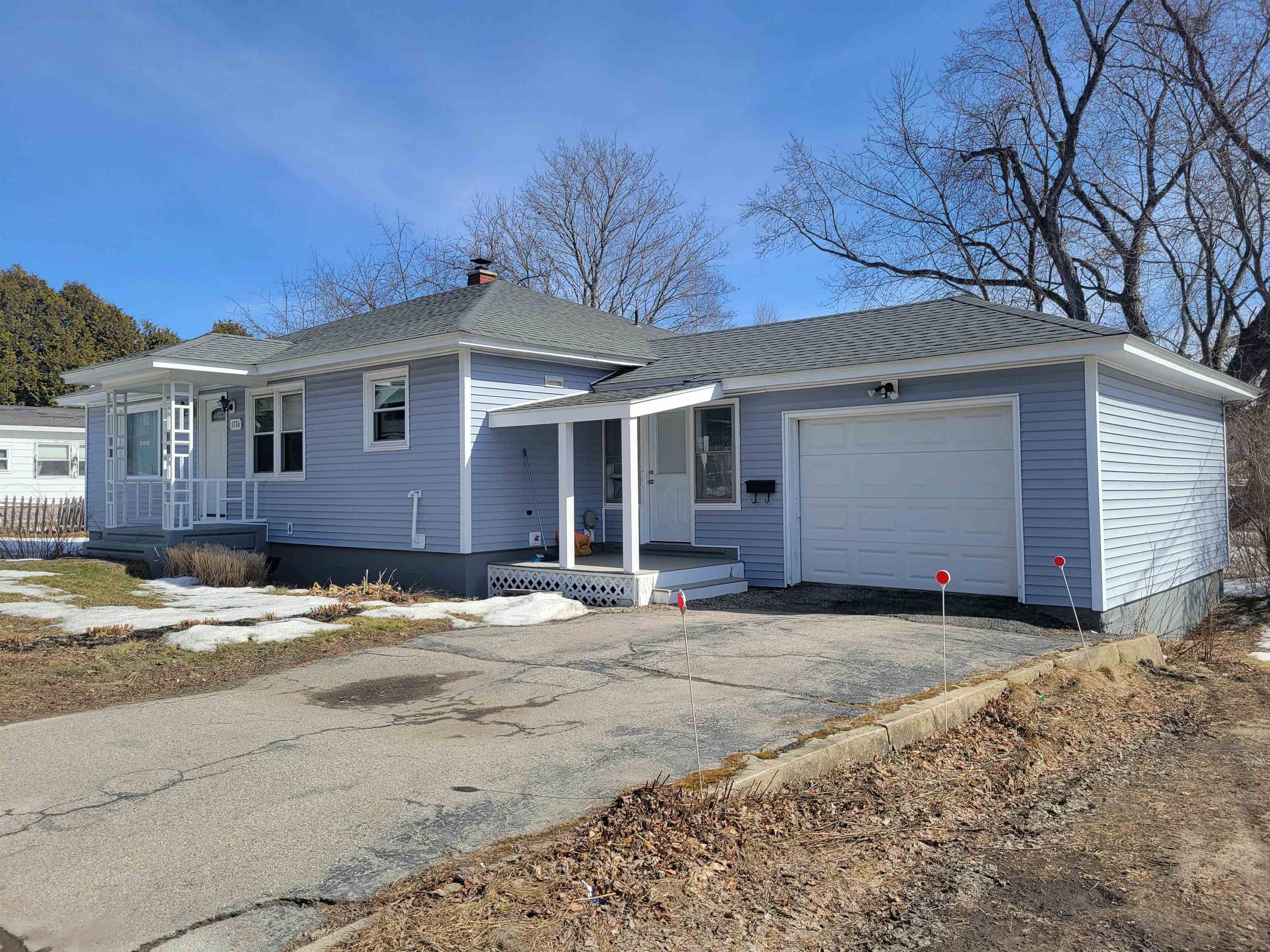 1776 Riverside Drive Property Photo