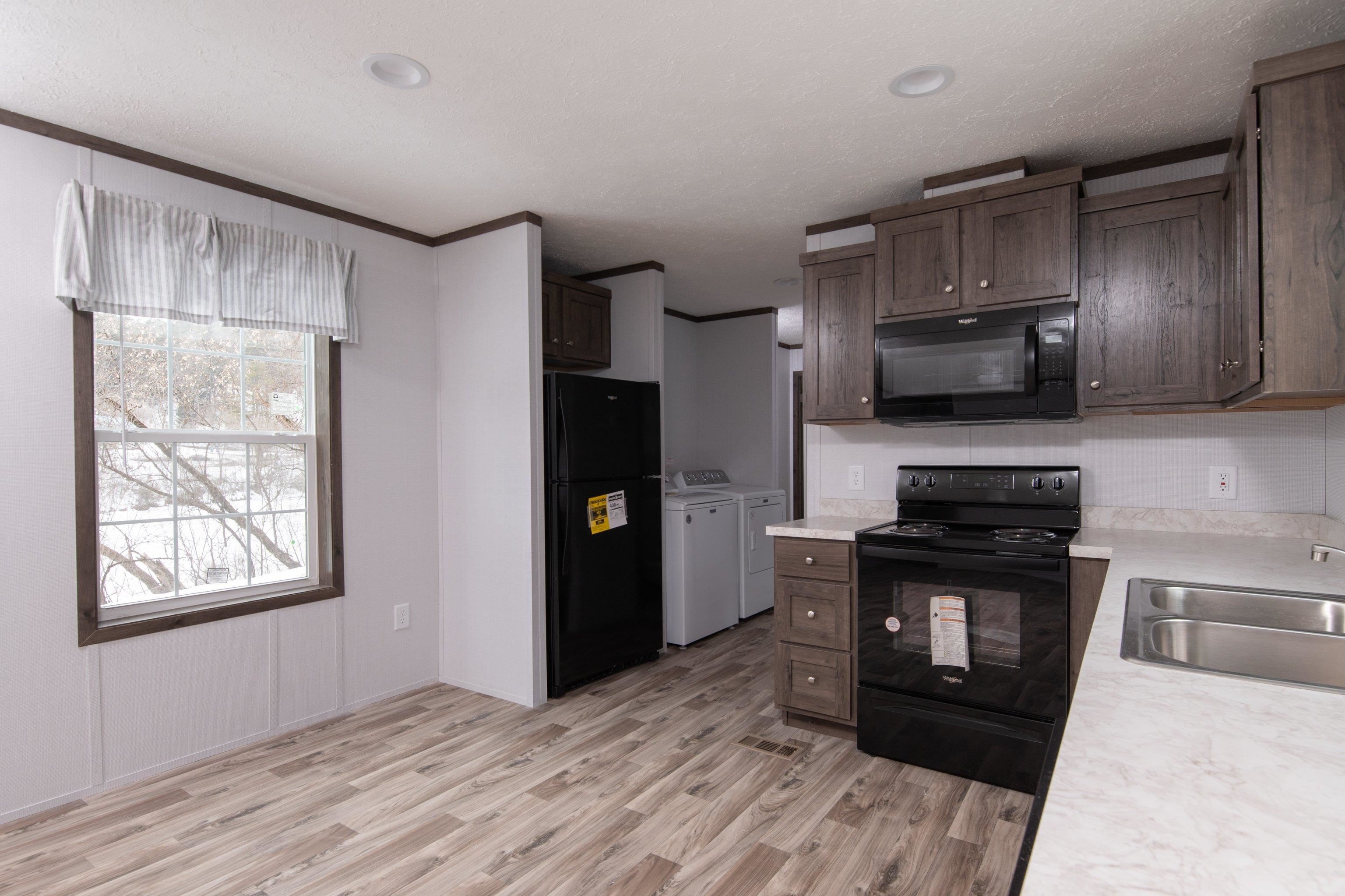 143 Oak Street Property Photo 3