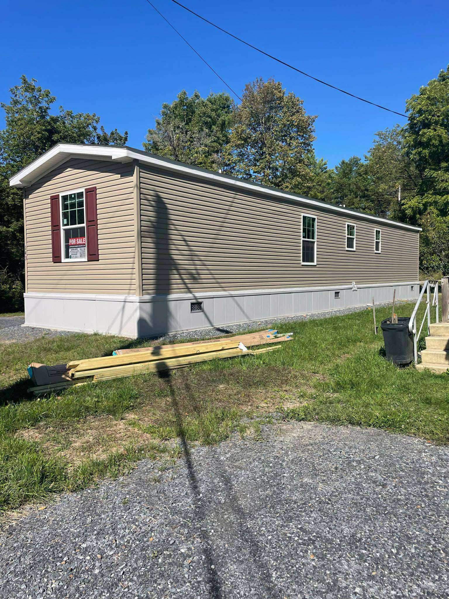 143 Oak Street Property Photo 8