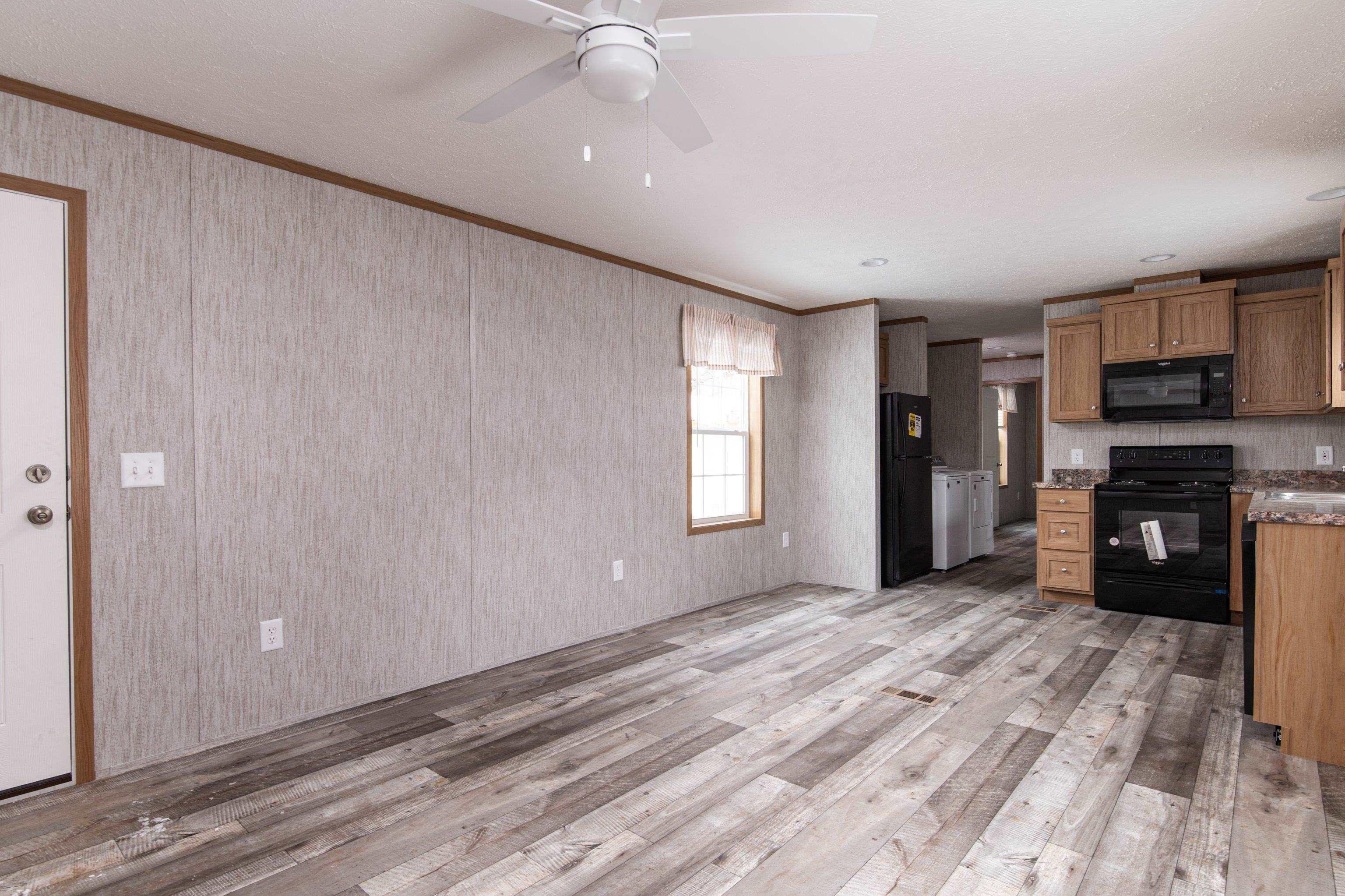 139 Oak Street Property Photo 3
