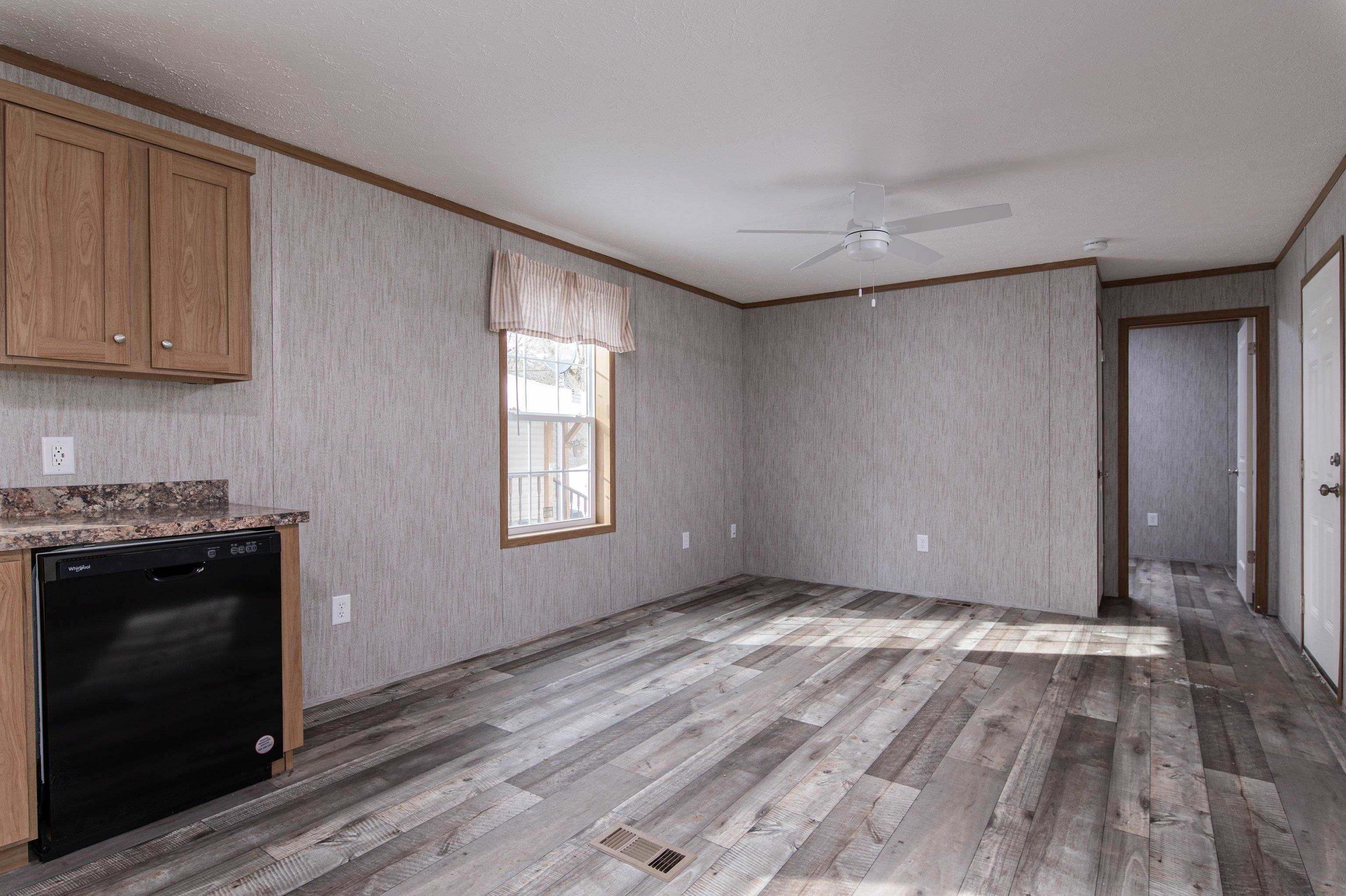 139 Oak Street Property Photo 6